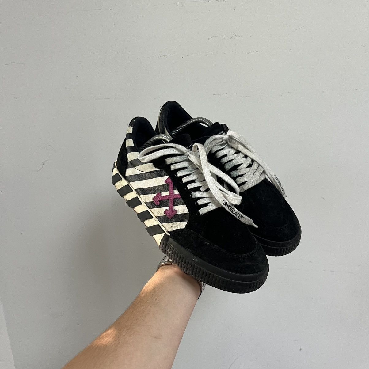 Off-White Off-white Vulcanized Shoes Size US 8 / EU 41 - 2 Thumbnail