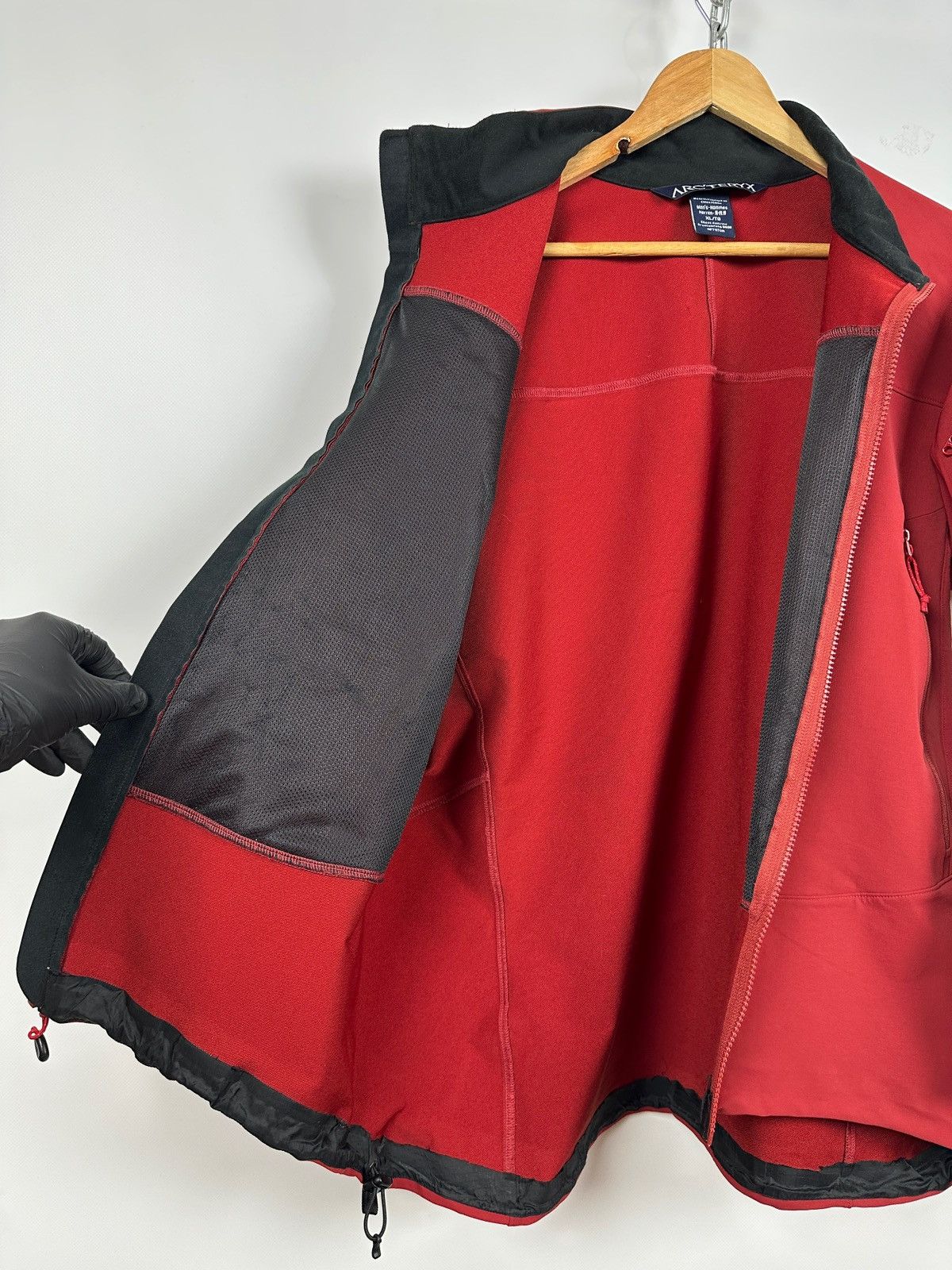 Arc'teryx Vintage Arcteryx Gamma MX Red Softshell Jacket Size US XL / EU 56 / 4 - 13 Thumbnail