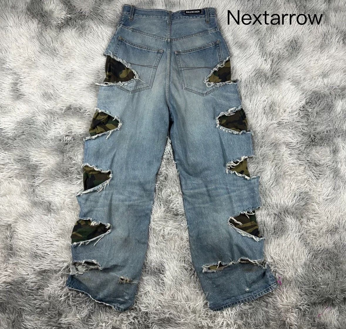 Balenciaga Balenciaga's Tomorrow's World Knife Cutting Jeans Size US 29 - 2 Thumbnail