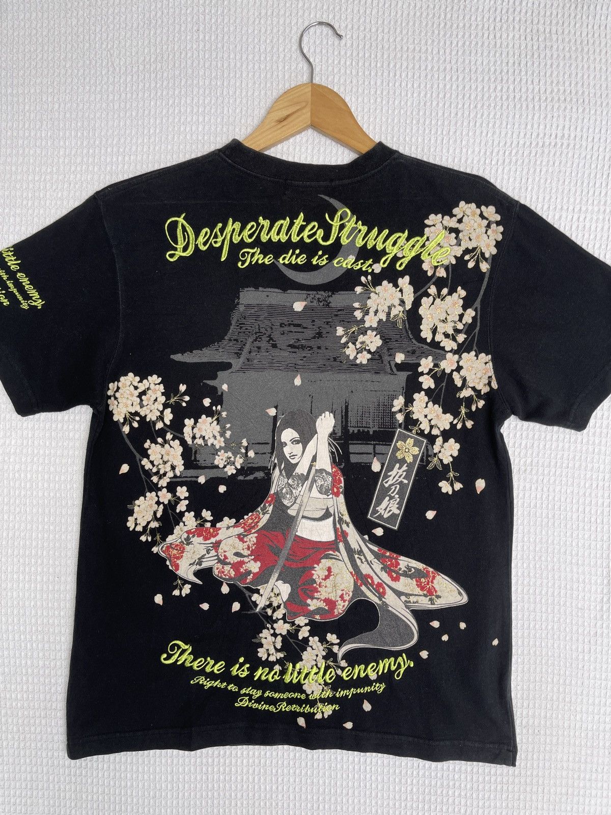 Karakuri Tamashii Last Drop🔥Rare🔥Japanese Divine Retribution Sukajan T-Shirt Size US M / EU 48-50 / 2 - 9 Thumbnail