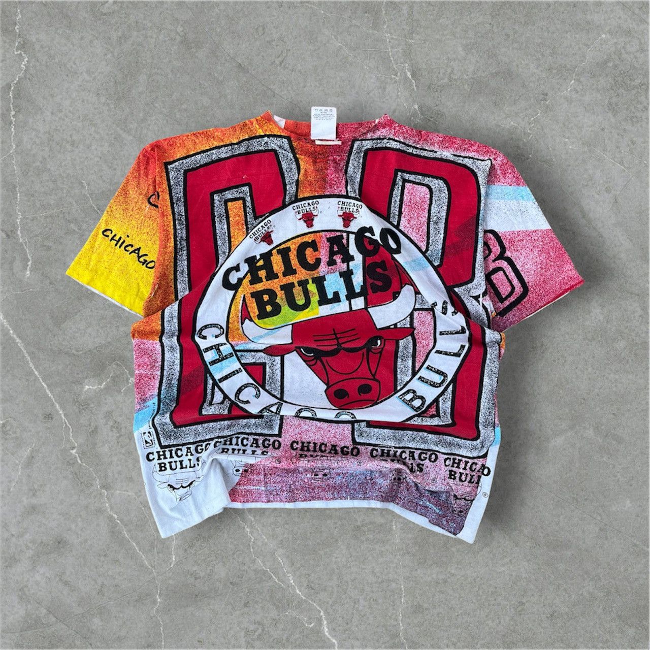 Vintage 90s Magic Johnson Chicago Bulls AOP Tee Shirt