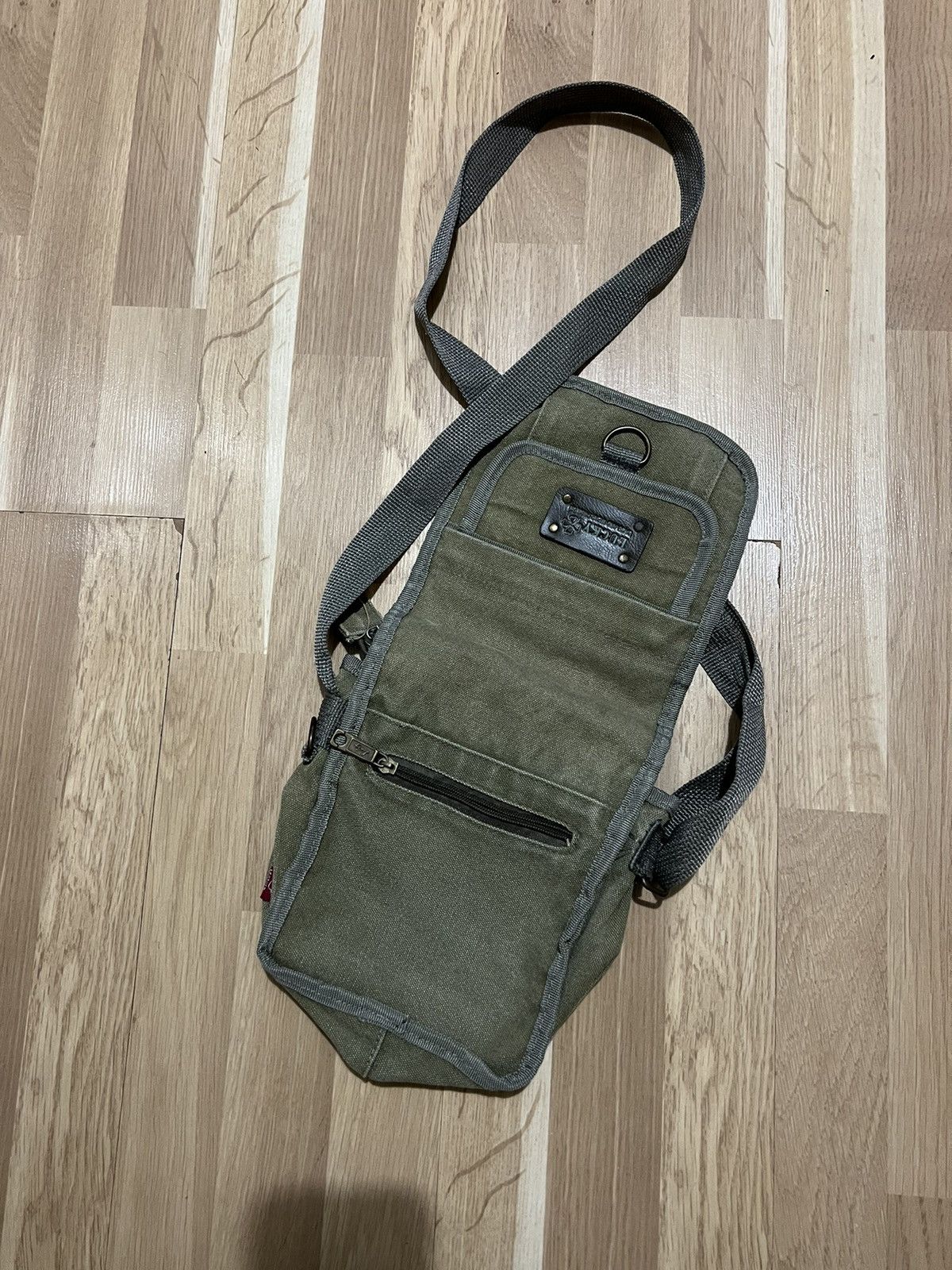 Diesel × Vintage Vintage diesel messenger sling bag y2k style khaki japan Size ONE SIZE - 8 Thumbnail