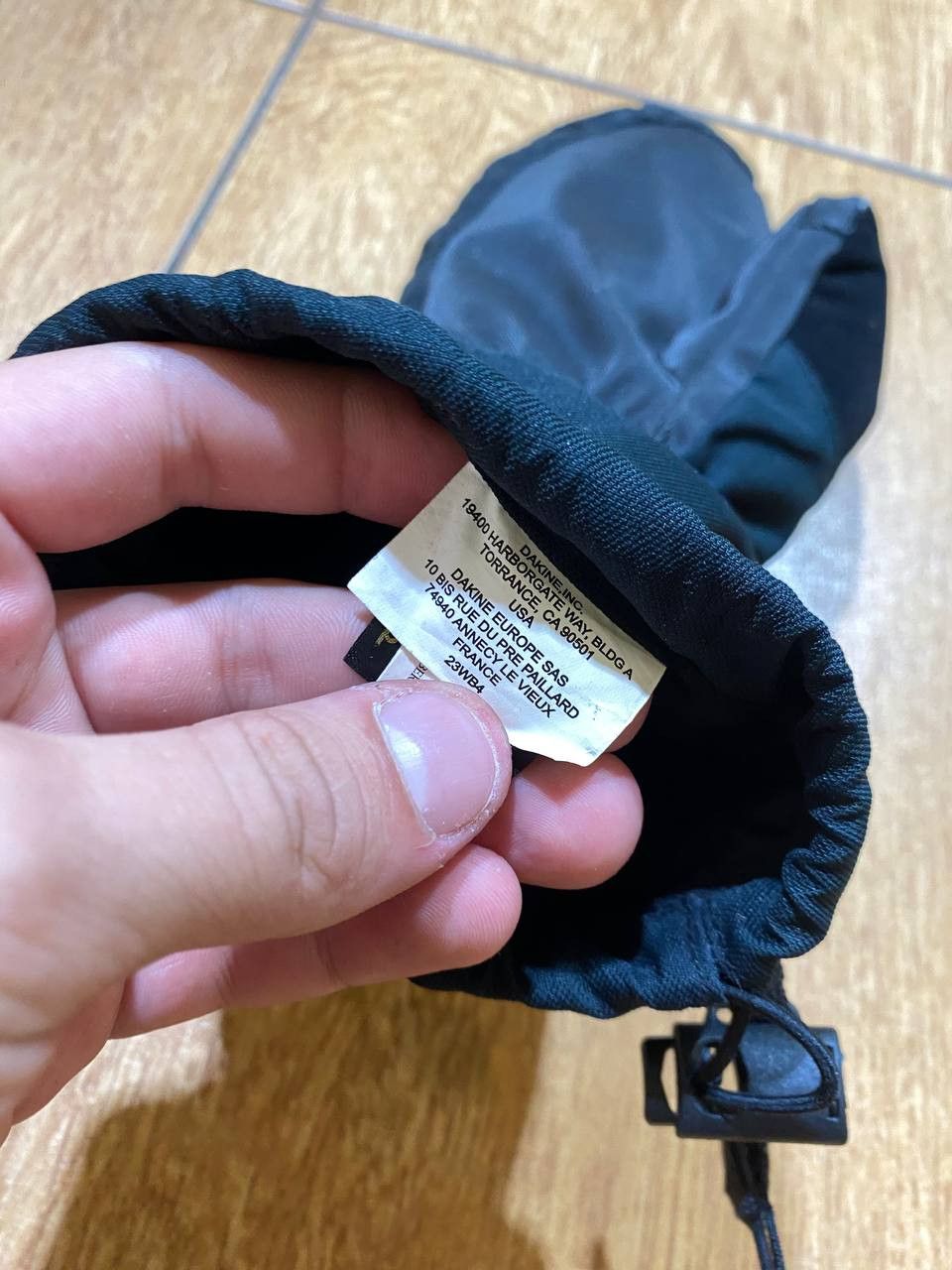 Dakine Gloves black Dakine x GORE-TEX vintage sportwear Y2K Size ONE SIZE - 2 Thumbnail