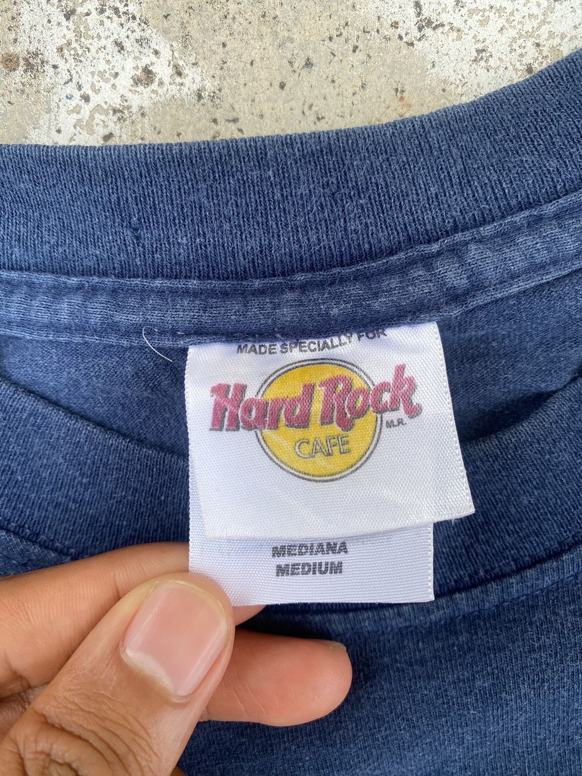 Hard Rock Cafe 2000s Hard Rock Cafe Flames Grunge Tee Size US M / EU 48-50 / 2 - 5 Thumbnail