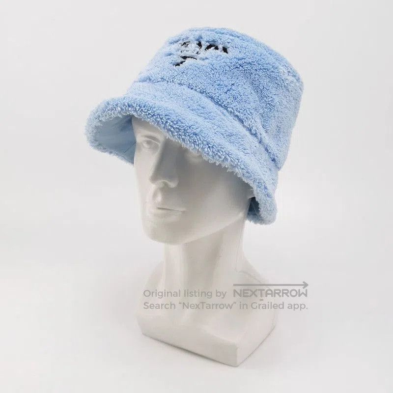 Prada Prada Plush Fleece Bucket Hat with Logo. Size ONE SIZE - 2 Thumbnail