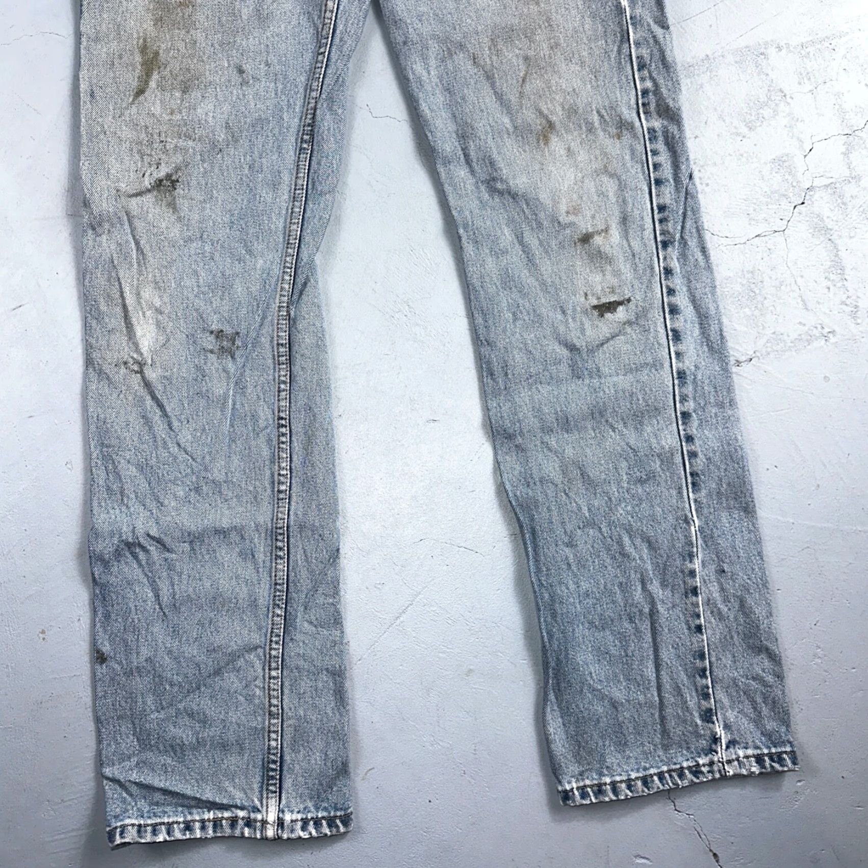 Levi's VINTAGE Levi's 505 Jeans Mens Blue Light Wash 30x34 Straight Leg 90s USA Columbia Denim Cotton Regular Inseam 34 28x33 Ac Closure Button Size US 30 / EU 46 - 3 Thumbnail