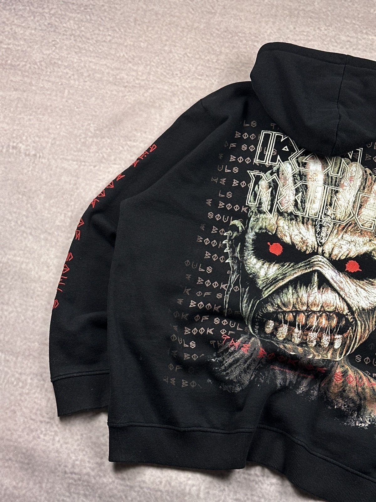 Vintage Vintage LGB Style Iron Maiden 2016 The Book Of Soul hoodie Size US XL / EU 56 / 4 - 8 Thumbnail