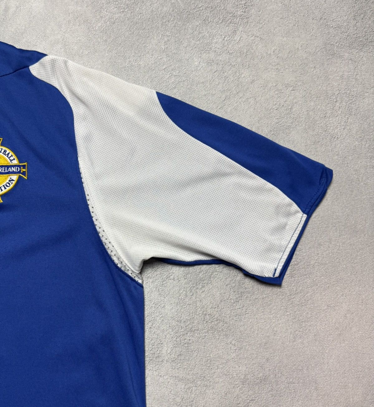 Umbro Northern Ireland 2006 2007 Away Shirt Soccer Jersey Umbro Size US M / EU 48-50 / 2 - 10 Thumbnail