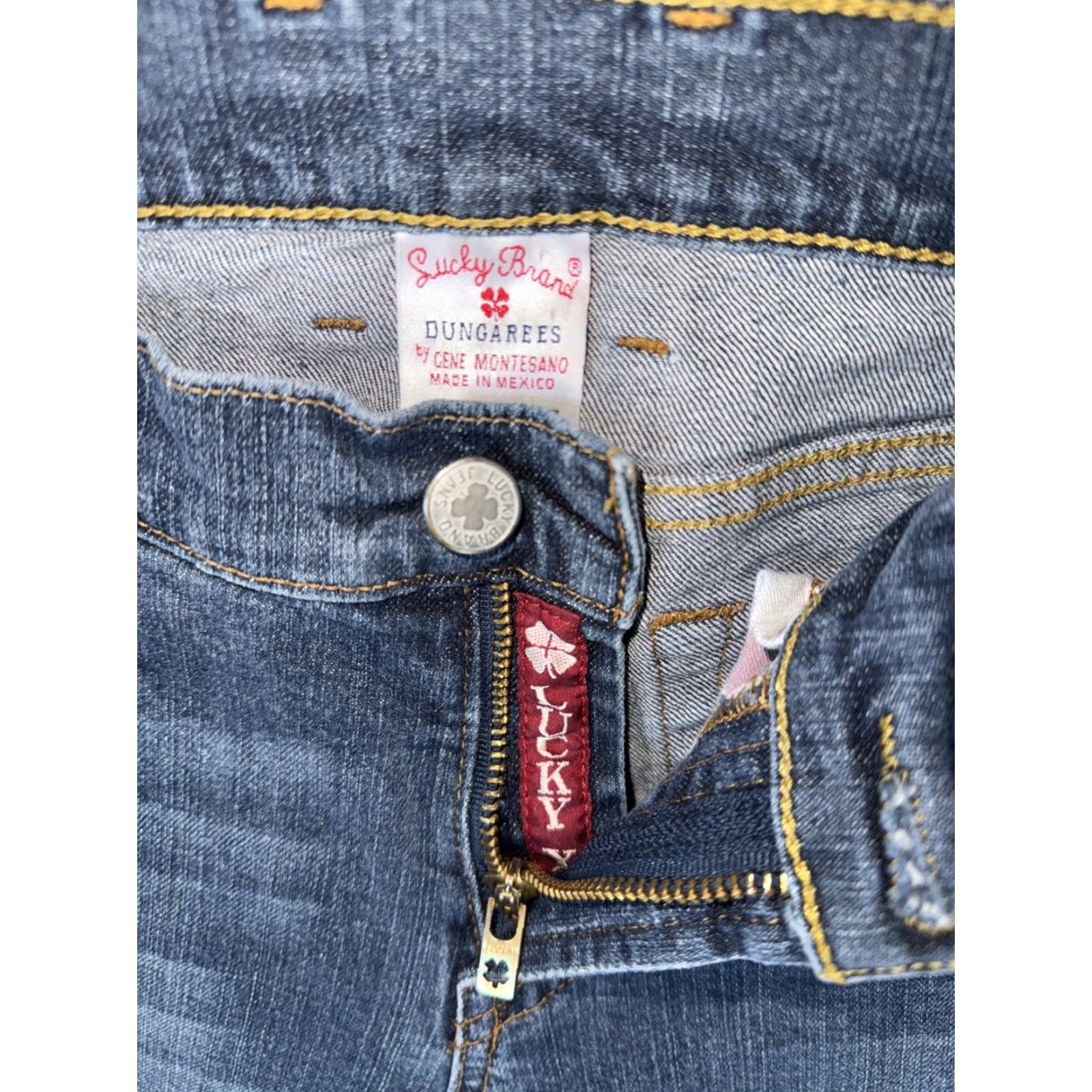 Lucky Brand VTG Lucky Brand Jeans Mid Rise Flare WOMENS 6 / 31” Inseam Denim Blue 90s Y2K City Hippie Retro Jeans Womens Size 28" / US 6 / IT 42 - 2 Thumbnail