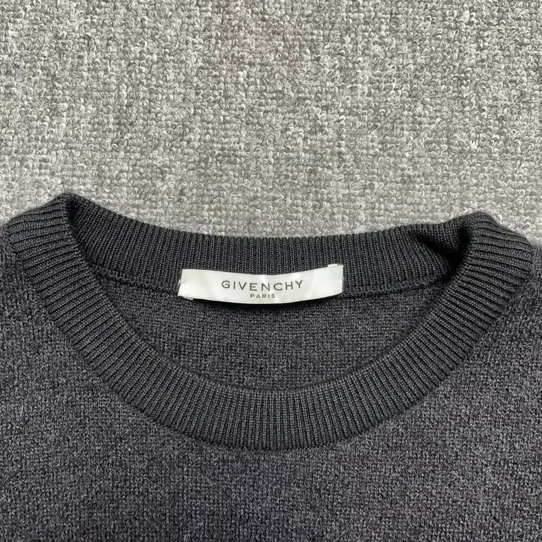 Givenchy Givenchy Reversed Logo Patchwork Sweater 2506-Nextarrow Size US S / EU 44-46 / 1 - 3 Thumbnail