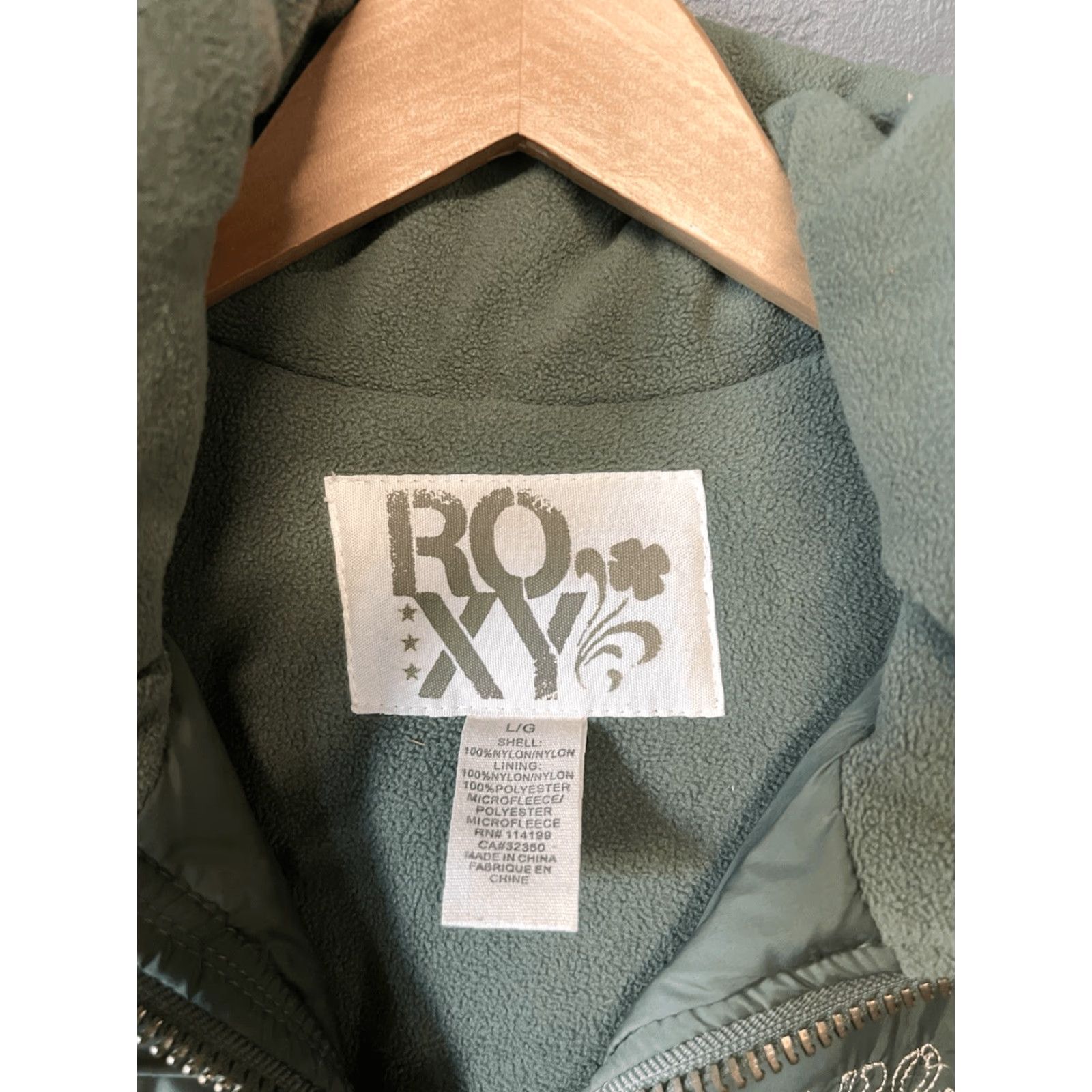 Vintage Roxy Womens Green Full Zip Hooded Nylon Jacket Parka L size Rain Coat Size L / US 10 / IT 46 - 3 Thumbnail