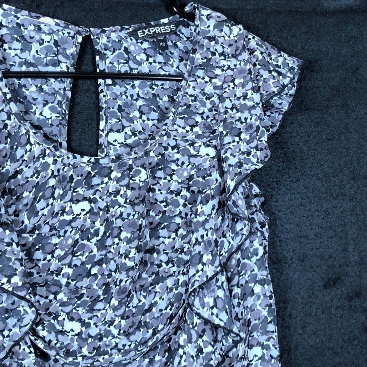 Express Express Blouse Gray Black Purple Floral Pleated Ruffle Cap Short Sleeve XS Women Shirt Tie? Size XS / US 0-2 / IT 36-38 - 5 Thumbnail