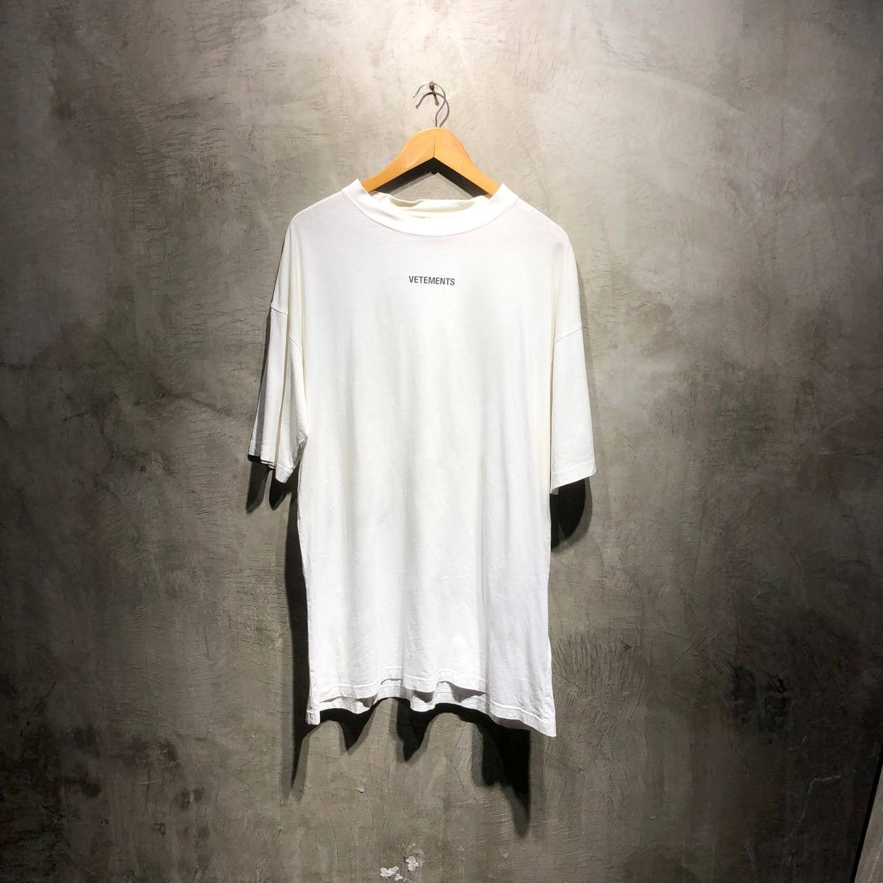 Vetements Vetements Logo tee Size US XL / EU 56 / 4 - 1 Thumbnail