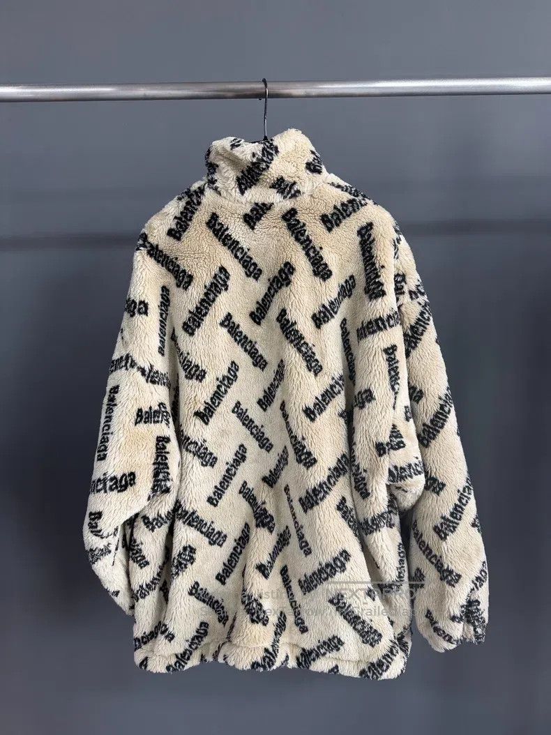 Balenciaga Balenciaga Barrage Printed Logo Fleece Teddy Jacket Size XS / US 0-2 / IT 36-38 - 2 Thumbnail