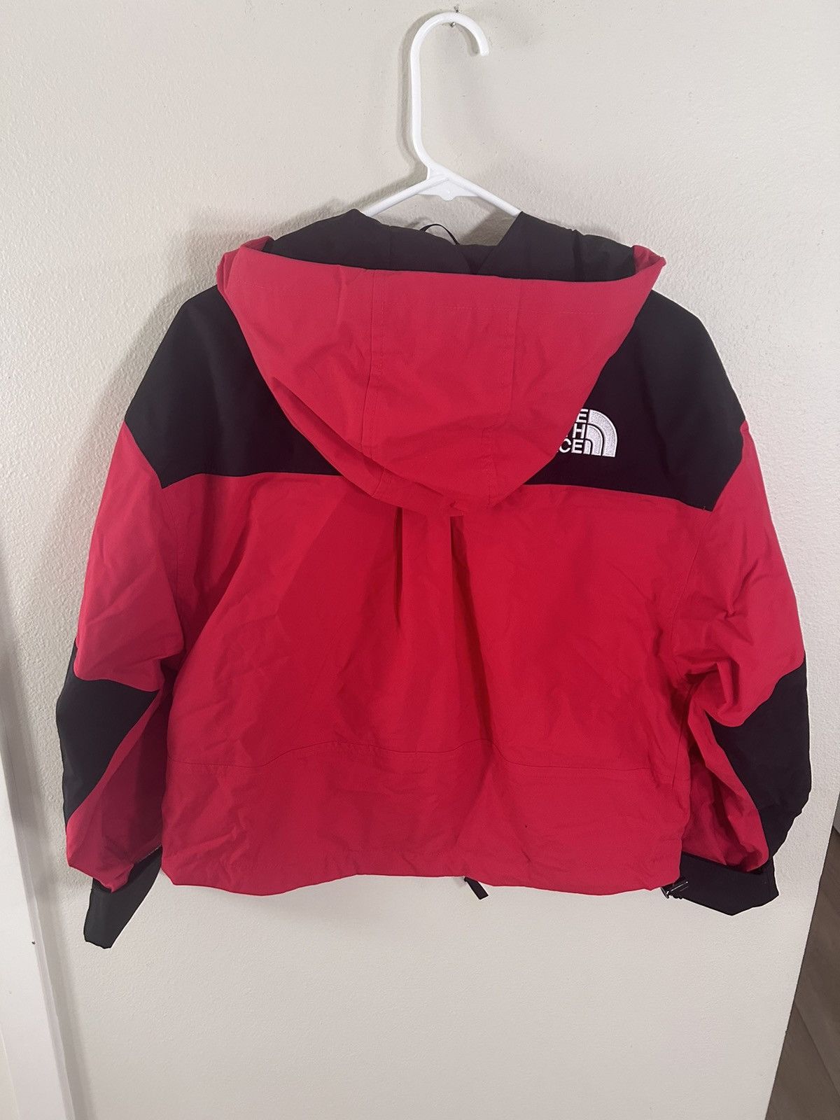 The North Face TNF Retro cropped mountain Jacket Size XS / US 0-2 / IT 36-38 - 3 Thumbnail