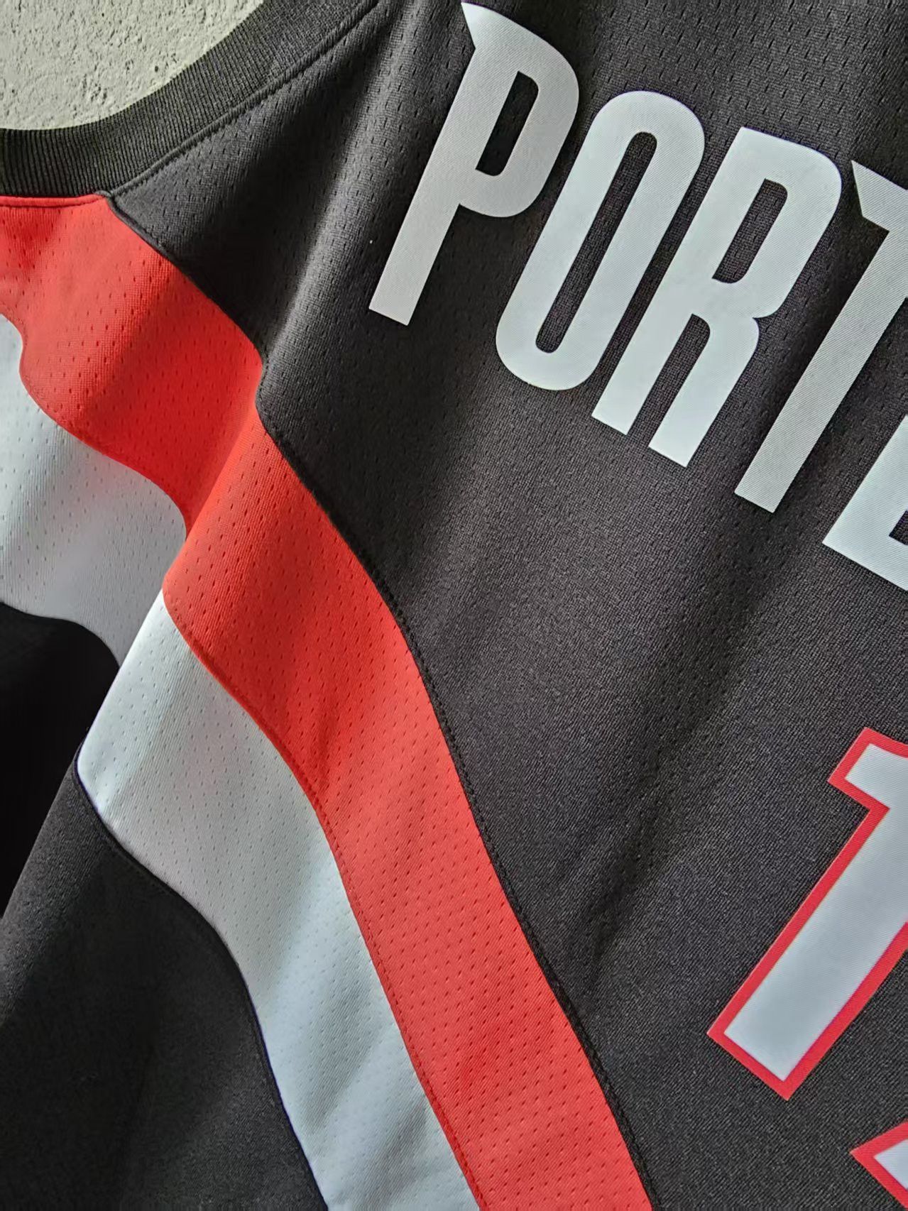 NBA Portland Trail Blazers #17 Shaedon Sharpe Jersey 25 26 Size US M / EU 48-50 / 2 - 4 Thumbnail
