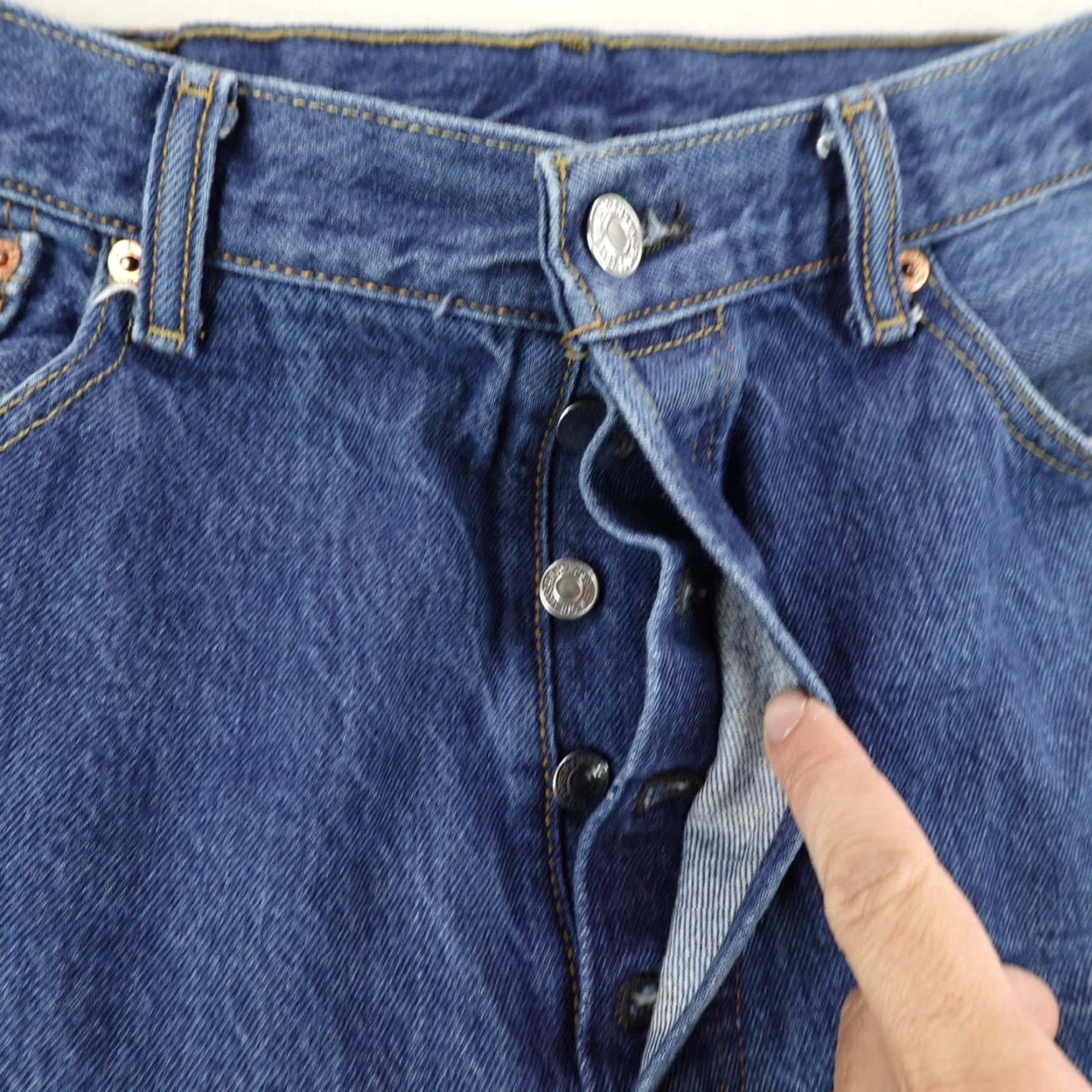 Levi's Levi's 501 Jeans Mens 36x33 Blue Denim Button Fly Straight Regular Waist 36 Inseam 29 Color: Blue Pattern: Solid Size US 33 - 4 Thumbnail