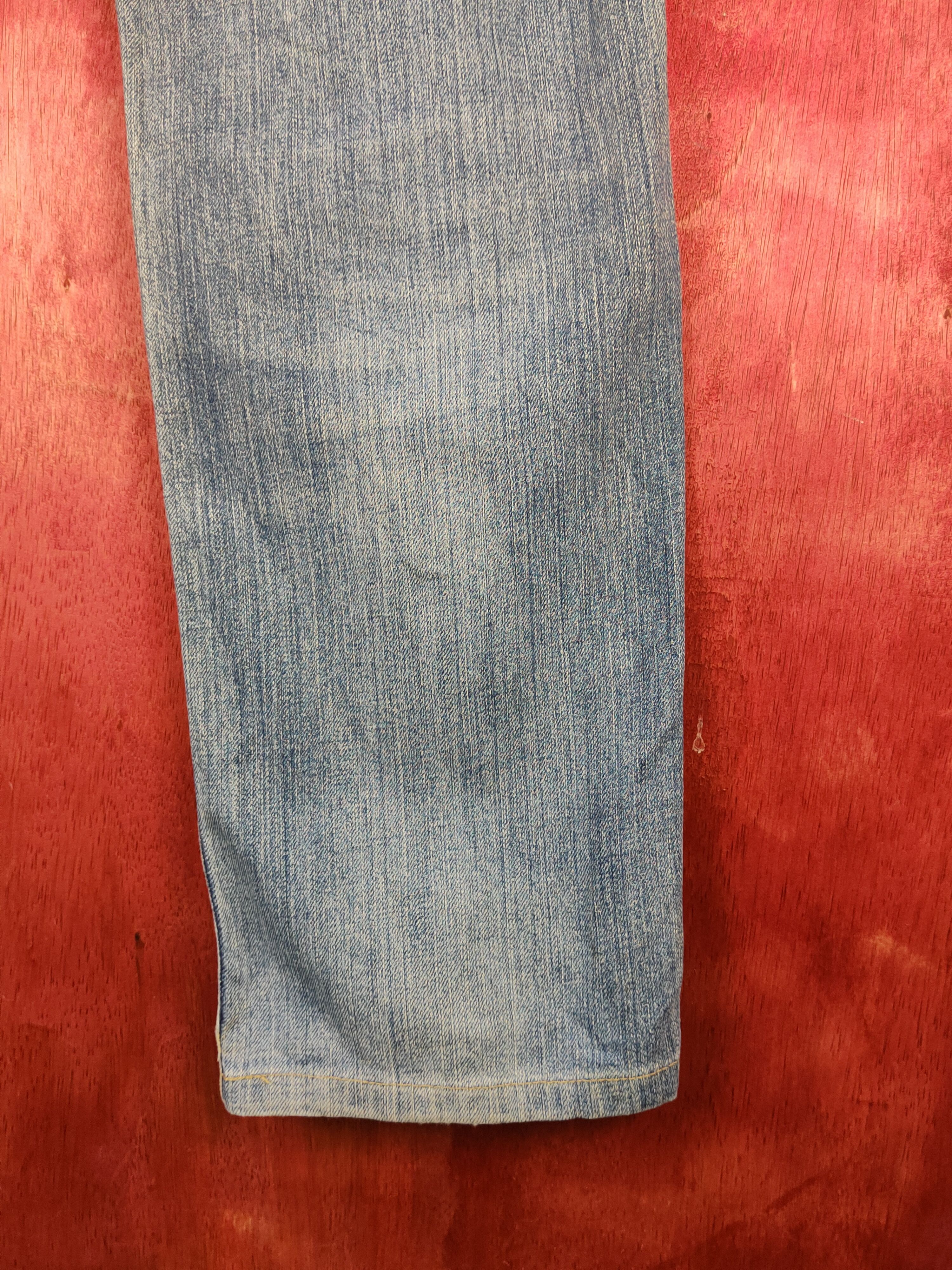 Japanese Brand Wrangler Blue Faded Distressed Ripped Jeans #S2202 Size US 33 - 14 Thumbnail