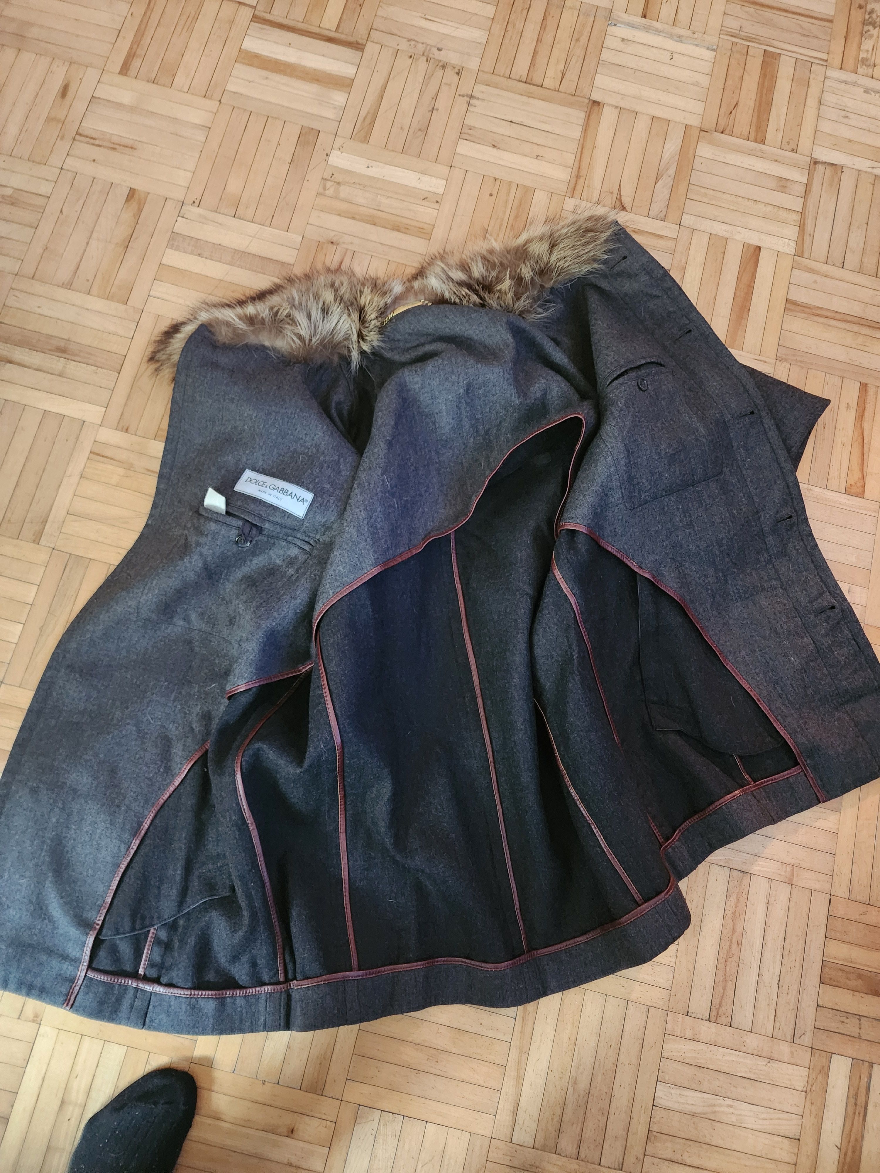 Dolce & Gabbana FUR COLLARED GREY CAR COAT VINTAGE INSPIRED Size US L / EU 52-54 / 3 - 4 Thumbnail