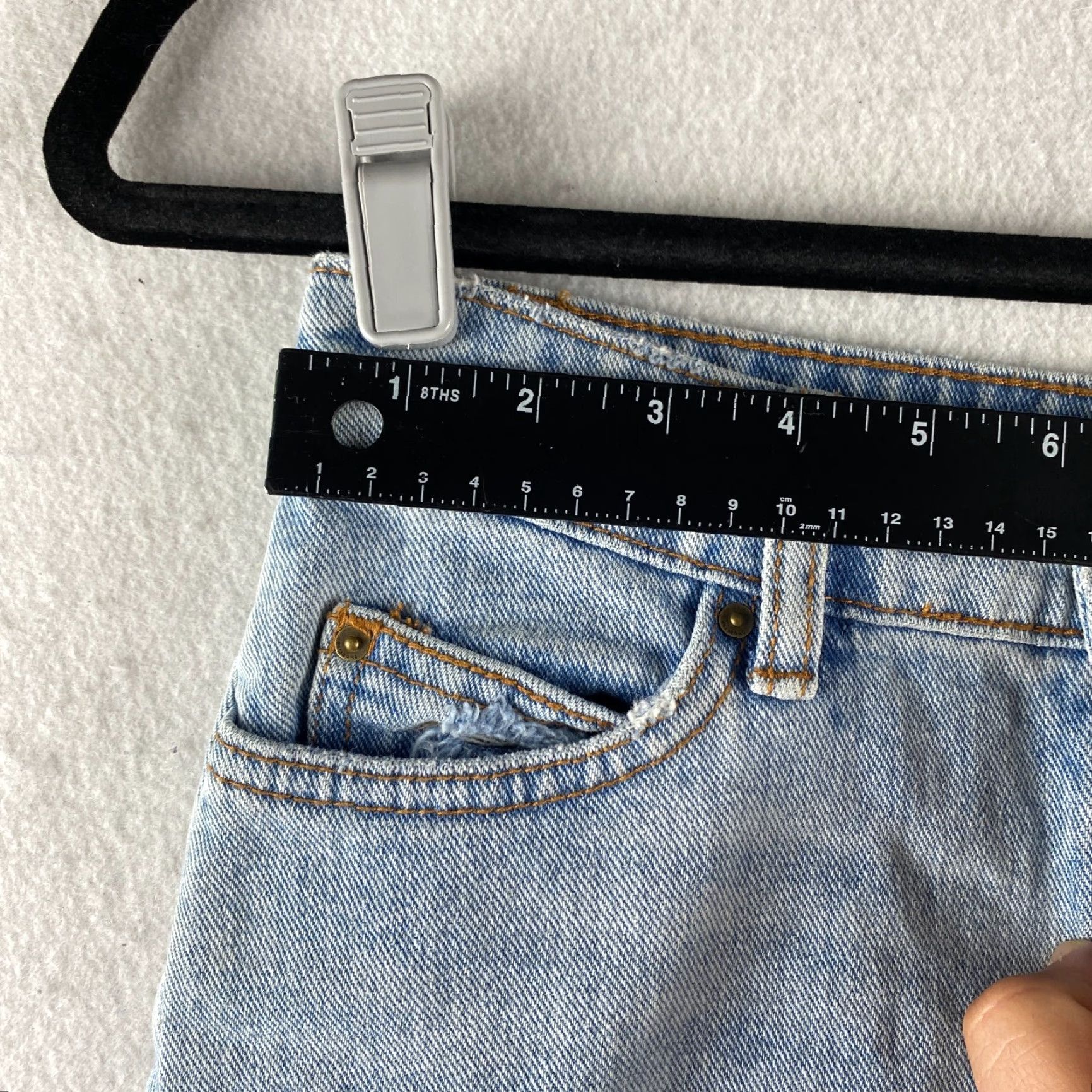 Billabong Billabong Denim Skirt Womens 24 Blue Mini Straight Ripped Distressed Light Wash Skirt Womens 24 Blue Billabong Denim Skirt Short Mini Size 42" / US 20 - 7 Thumbnail