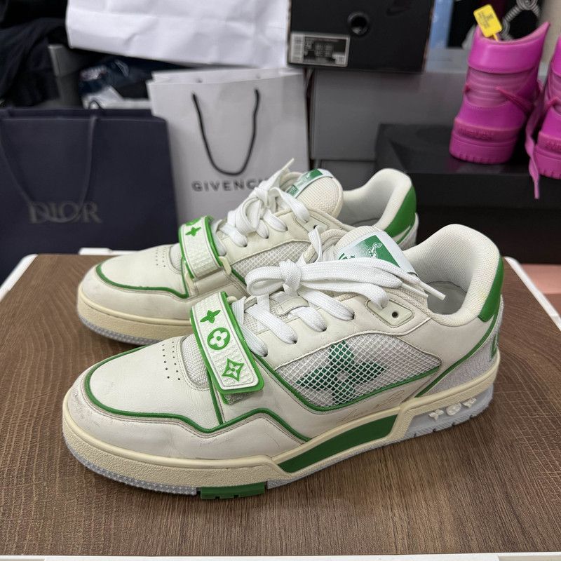 Louis Vuitton Louis Vuitton Trainer Sneakers in White and Green 0079 Size US 8 / EU 41 - 1 Thumbnail