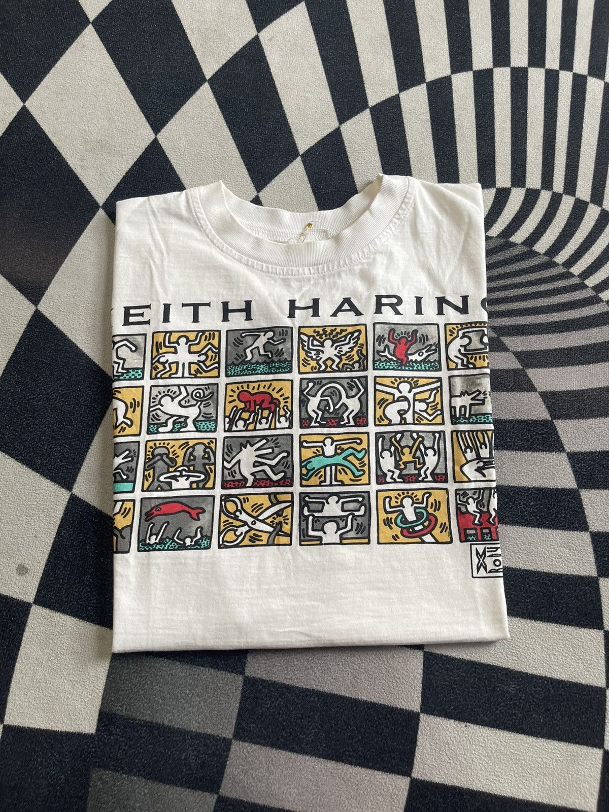 Keith Haring Vintage Keith Haring "Icons" Multi-Panel Graphic Tee Size US L / EU 52-54 / 3 - 1 Thumbnail
