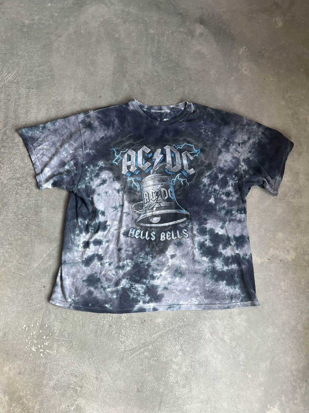 AC/DC VINTAGE ROCK AC/DC “HELLS BELLS” T-SHIRT Size US XL / EU 56 / 4 - 2 Thumbnail