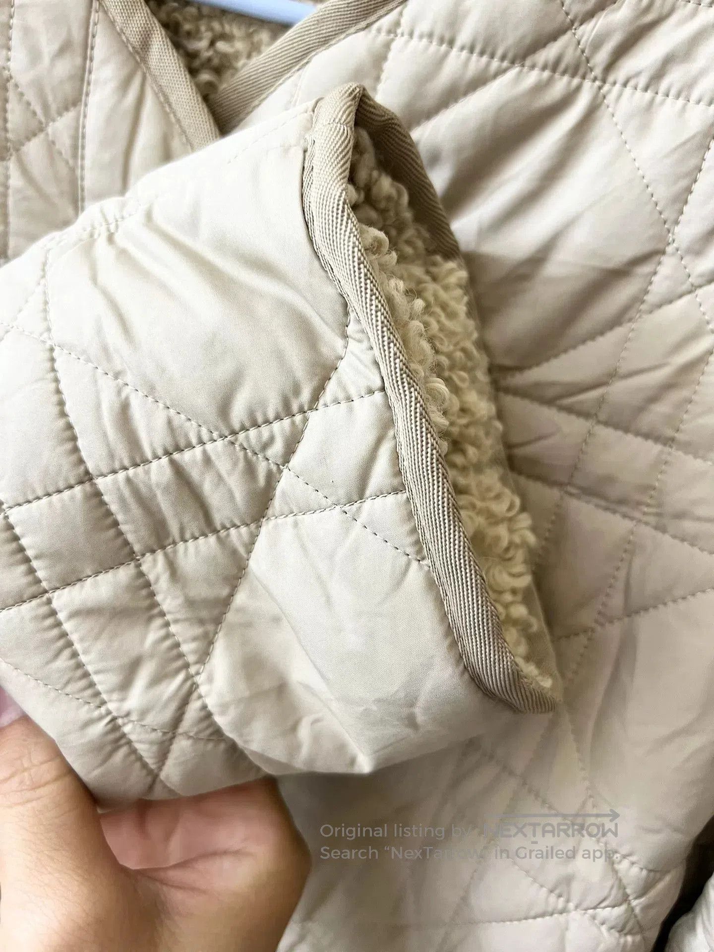 Dior reversible dior quilted coat in beige. Size US XS / EU 42 / 0 - 4 Thumbnail