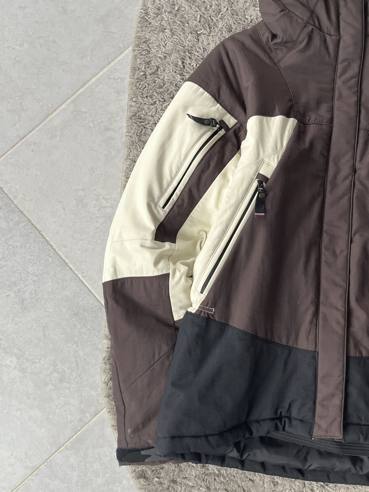 Moncler Vintage Moncler Women Ski Jacket Mini Logo Mountain Size M / US 6-8 / IT 42-44 - 4 Thumbnail
