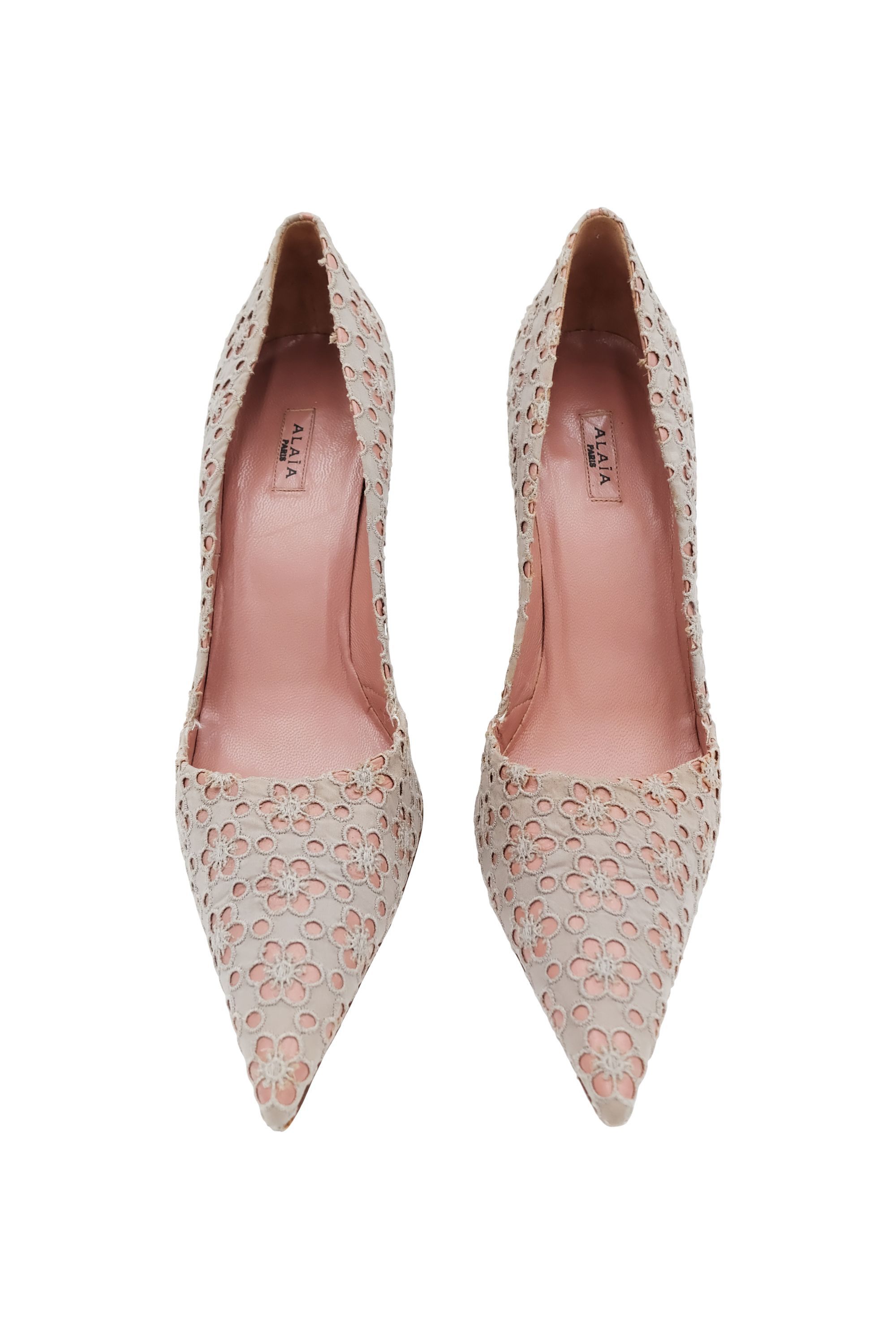 Alaia Alaïa Beige Floral Lace Pointed-Toe Pumps Size US 8.5 / IT 38.5 - 2 Thumbnail