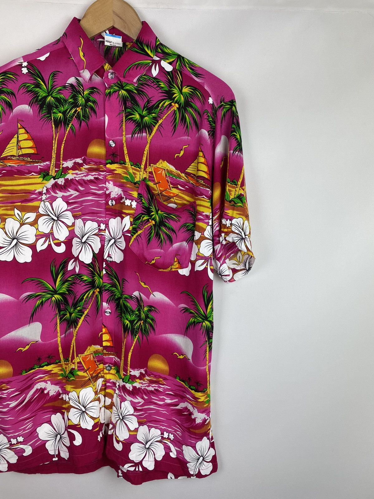 Vintage Vintage Hawaiian Crazy Overprinted shirt size L Size US L / EU 52-54 / 3 - 3 Thumbnail