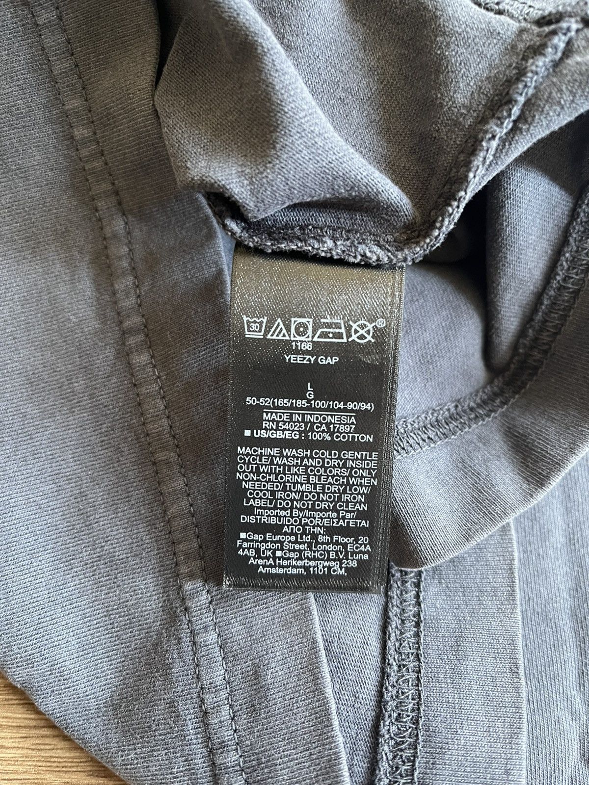 Balenciaga × Gap × Kanye West Yeezy Gap T-Shirt Poetic Black Size Large (Exclusive) Size US L / EU 52-54 / 3 - 6 Thumbnail