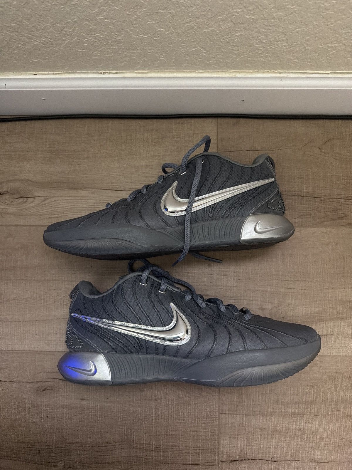 Nike Nike Lebron 21 Cool Grey Size 11.5 Size US 11.5 / EU 44-45 - 1 Thumbnail