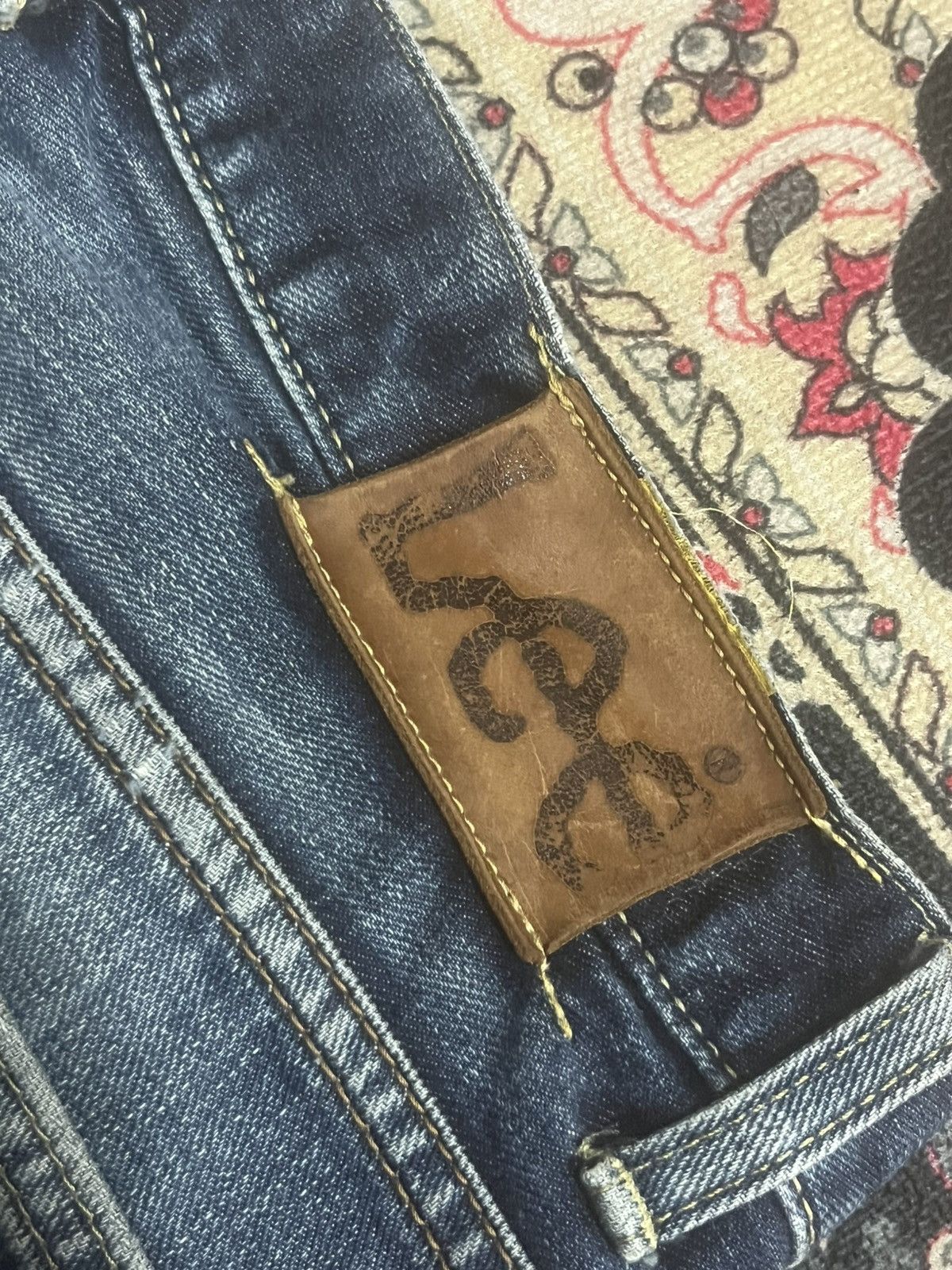Lee Vintage Japan Lee Rider Blue Faded Wash Distress Flare Jeans Size US 32 / EU 48 - 8 Thumbnail
