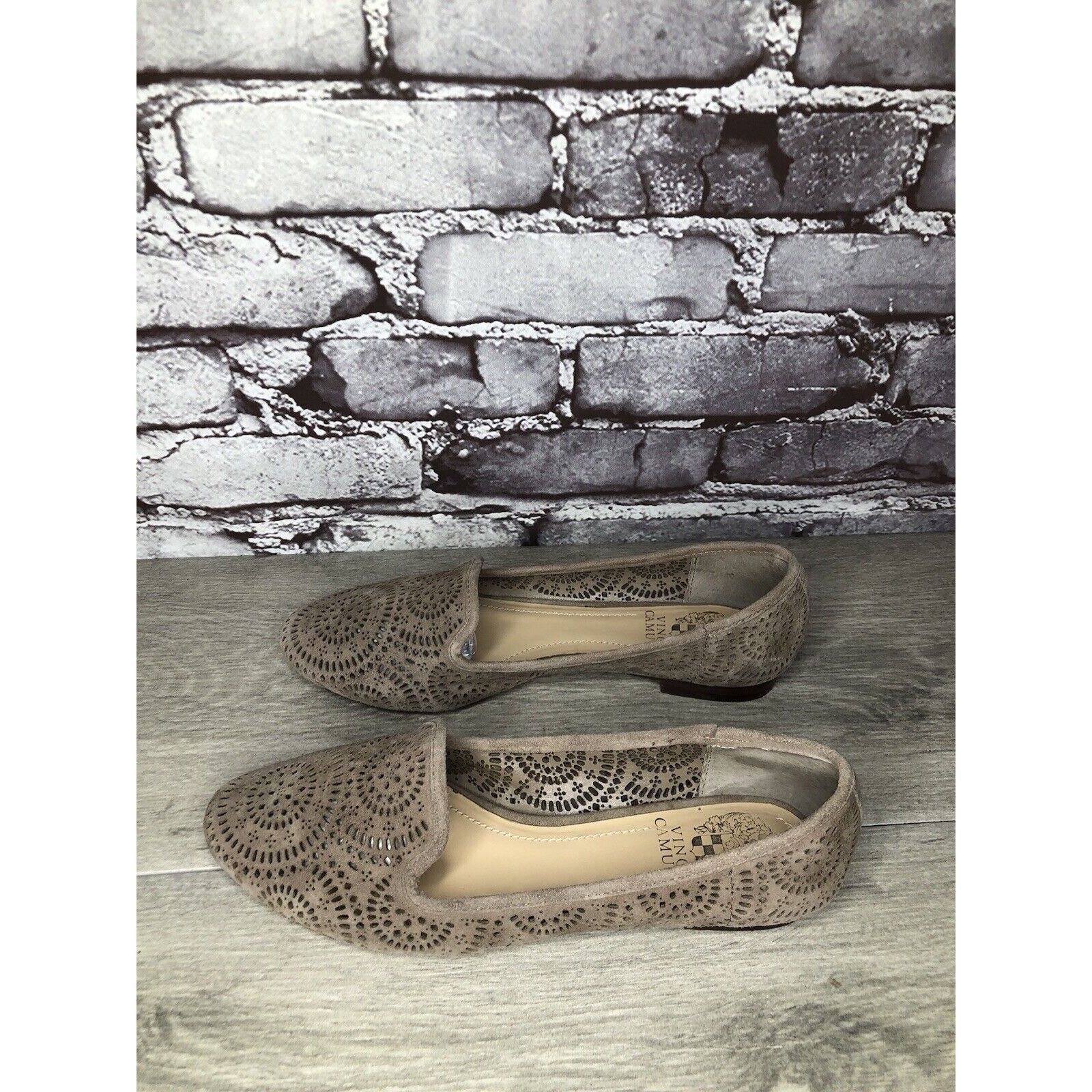 Vince Camuto Vince Camuto Lancaster Taupe Suede Perforated Flats Women’s Size US 6.5 / IT 36.5 - 6 Thumbnail