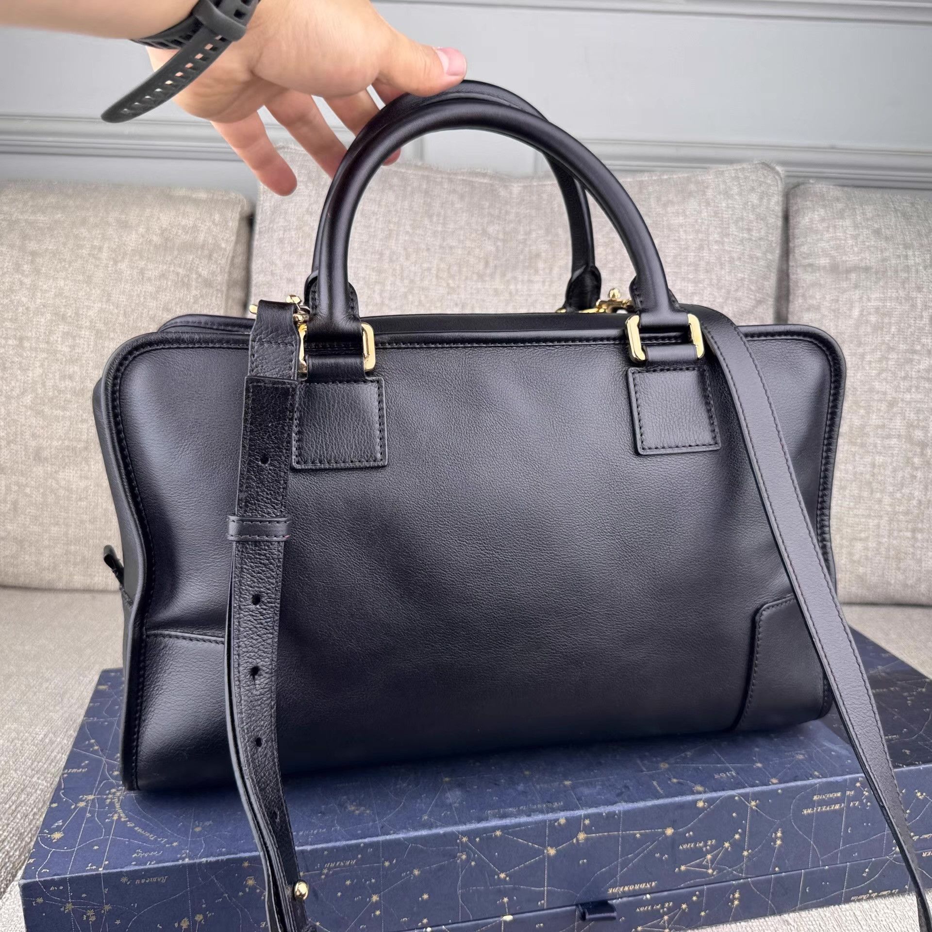 Loewe Loewe genuine leather women's bag with shoulder strap Ｑ27 Size ONE SIZE - 2 Thumbnail