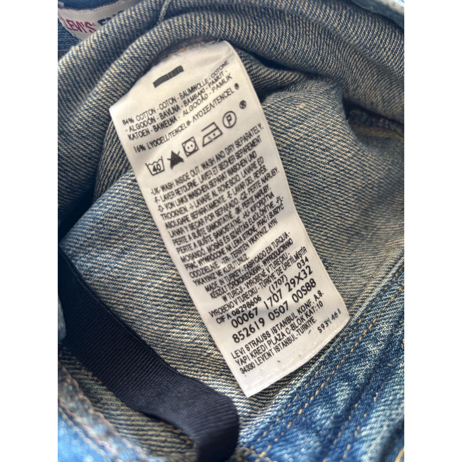 Levi's Levi’s Engineered 0507 W29 Capri Twisted Leg Y2K Denim Size US 29 - 10 Thumbnail