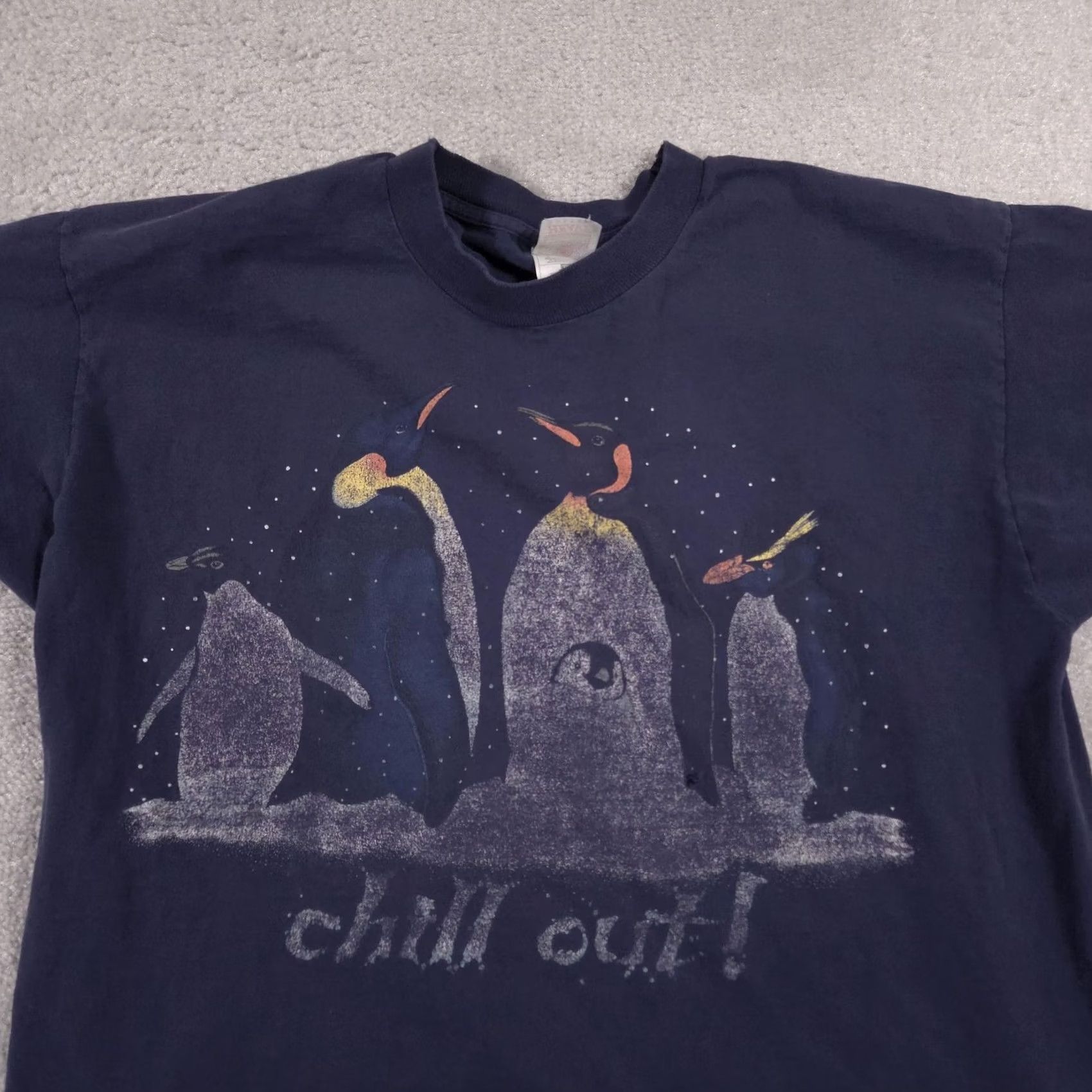 Fruit Of The Loom VINTAGE Fruit of the Loom Shirt Mens XL Blue Chill Out Penguin Graphic Funny Animal Shirt Size US XL / EU 56 / 4 - 3 Thumbnail