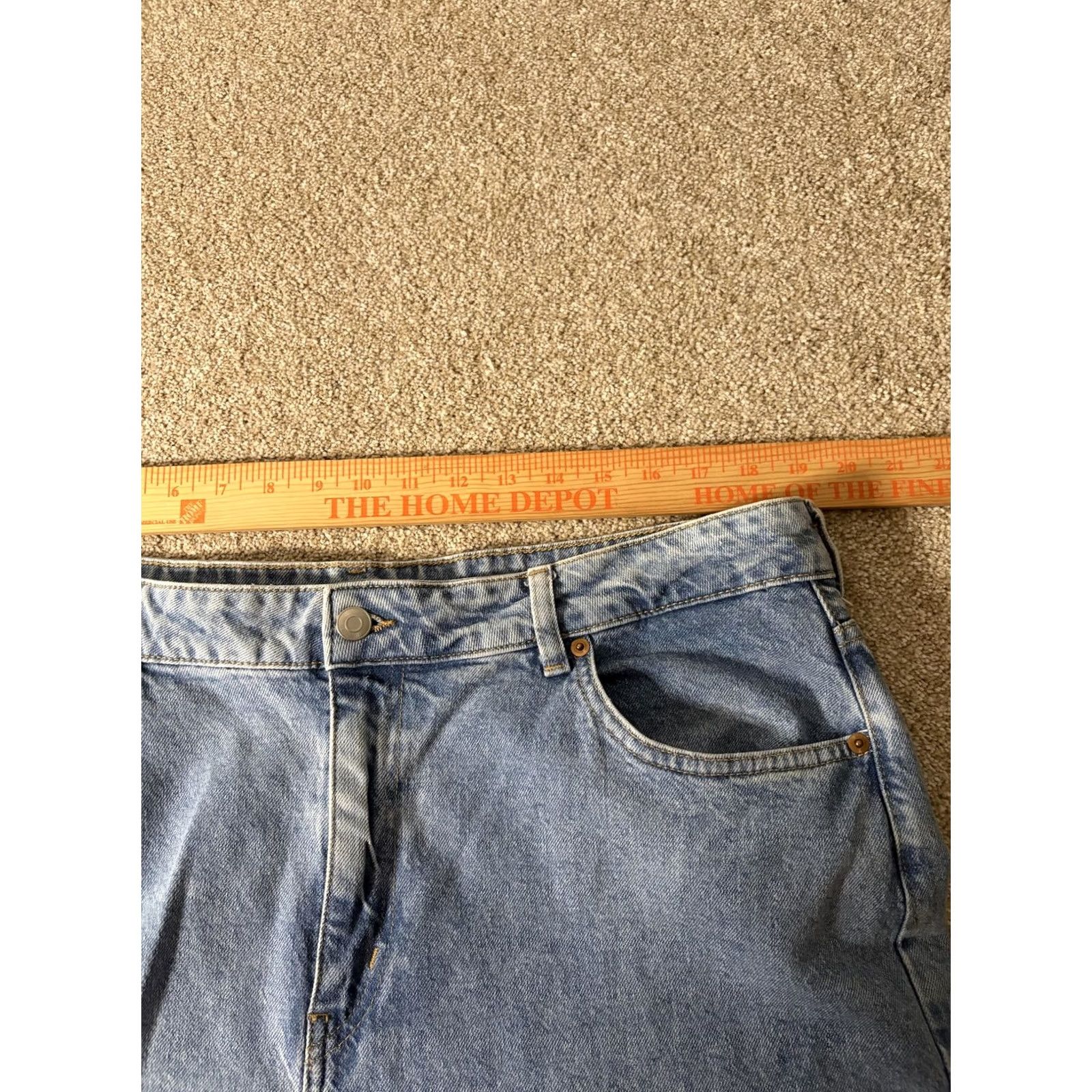 H&M H&M Jeans Womens 18 Blue Tapered Relaxed Fit High Rise Light Wash Denim Plus Size 40" / US 18 - 4 Thumbnail