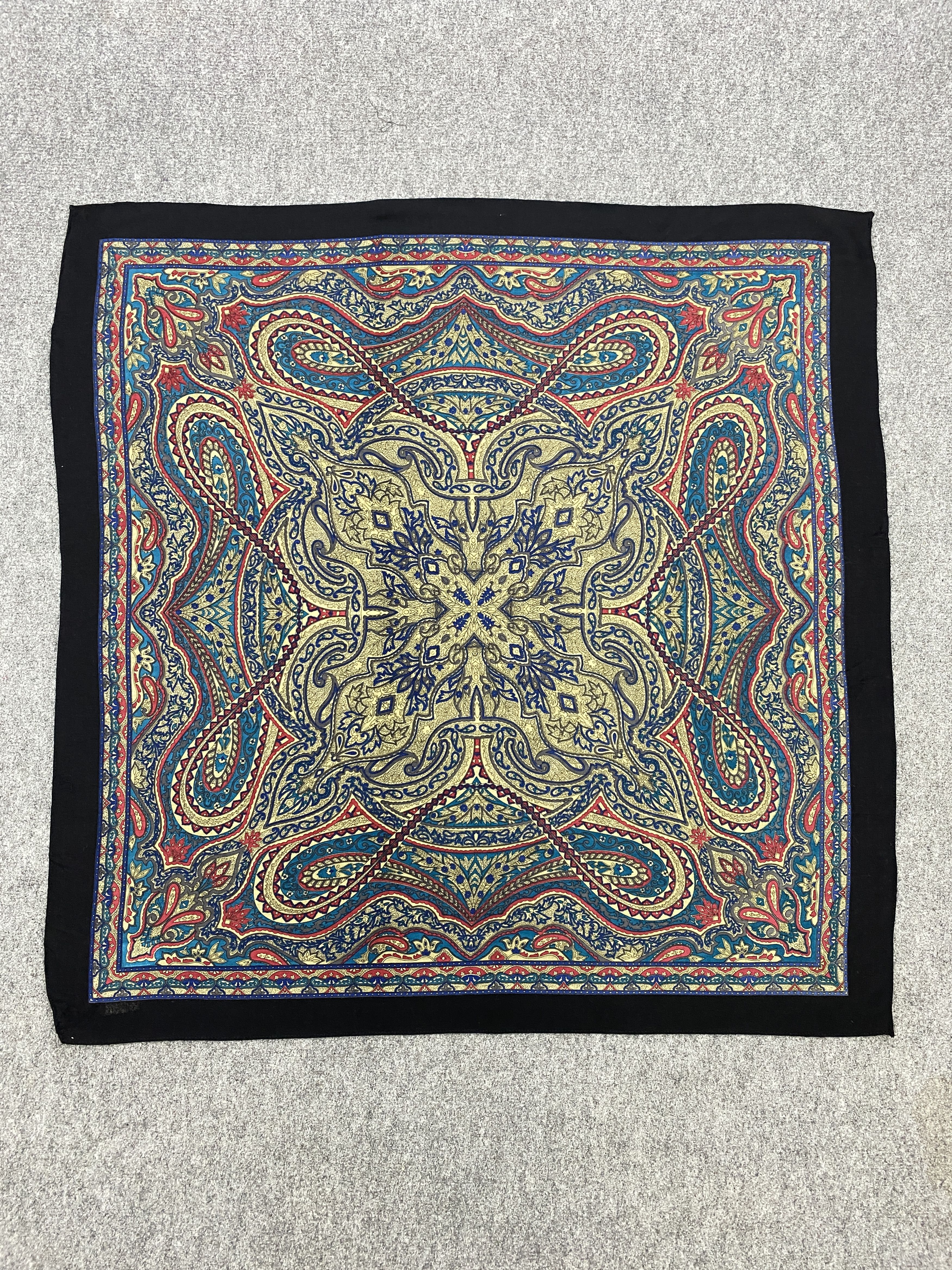 Japanese Brand Vintage Paisley Wool Shawl Babushka head Scarf SN0038 Size ONE SIZE - 3 Thumbnail