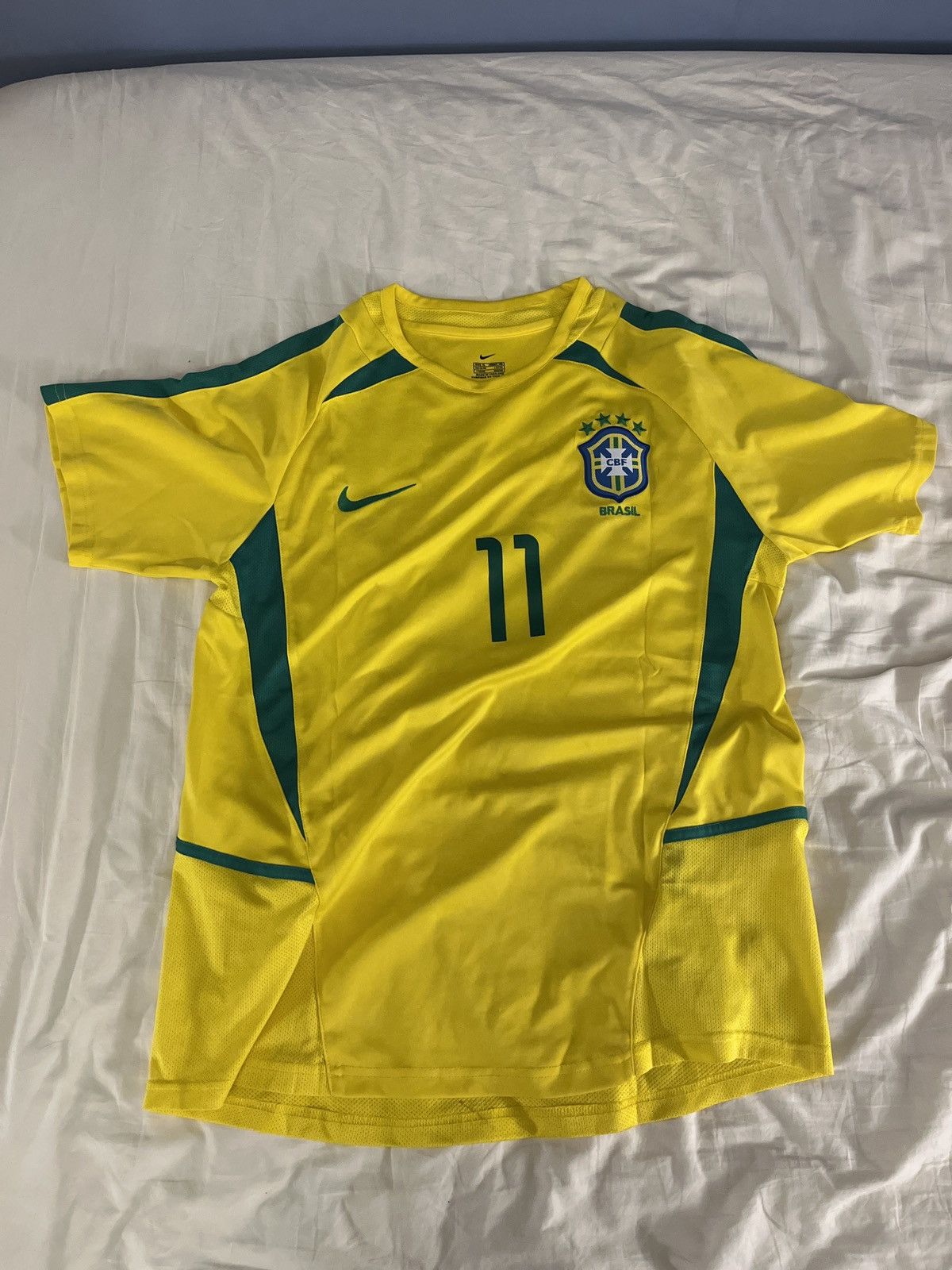 Image of Nike x Vintage Brazil Home 2002 World Cup Japan Ronaldinho in Yellow, Men's (Size XL)