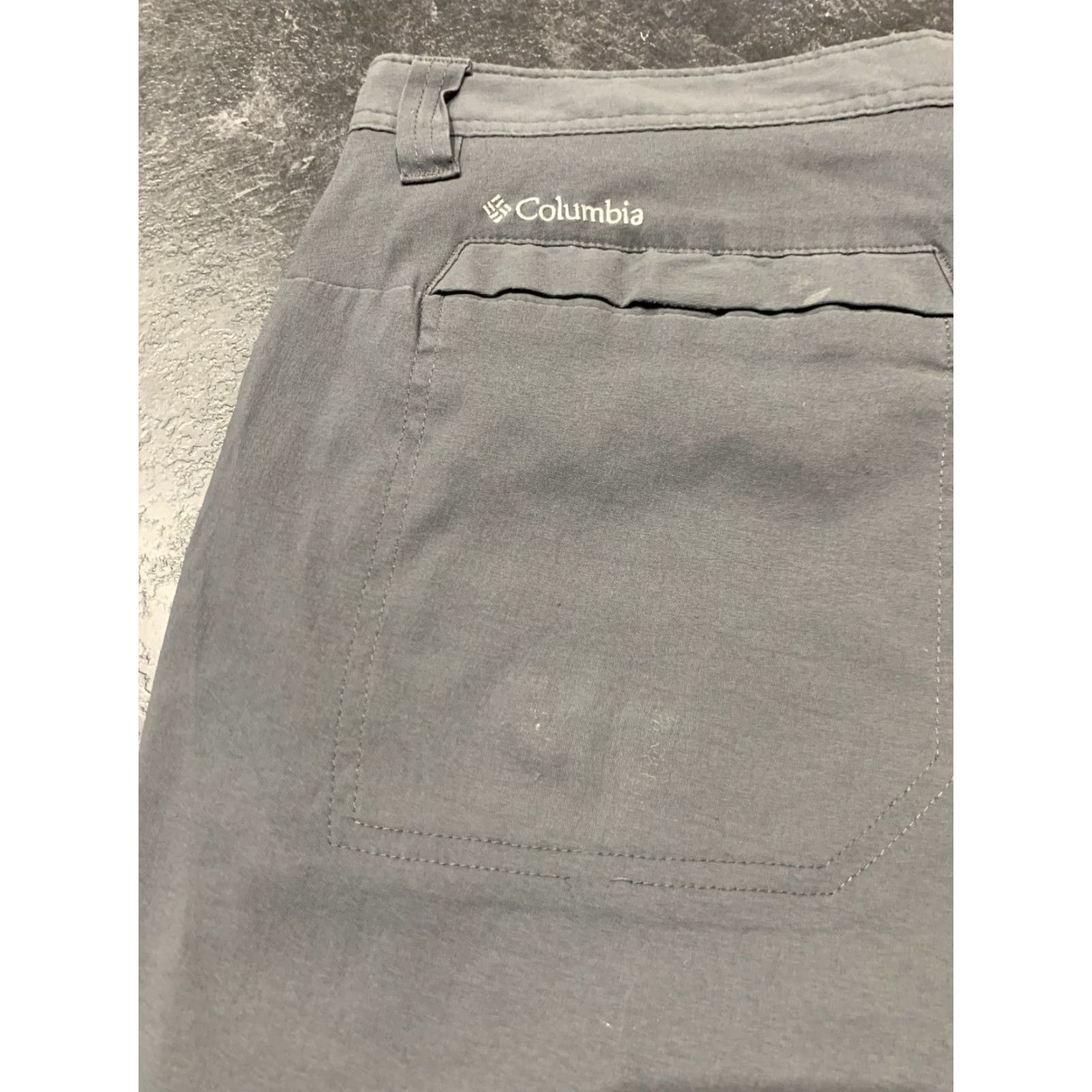 Vintage Columbia Men's Cargo Shorts 38 Inch Waist Gray Casual Outdoor Hiking Cotton Regular Fit Size US 38 / EU 54 - 7 Thumbnail