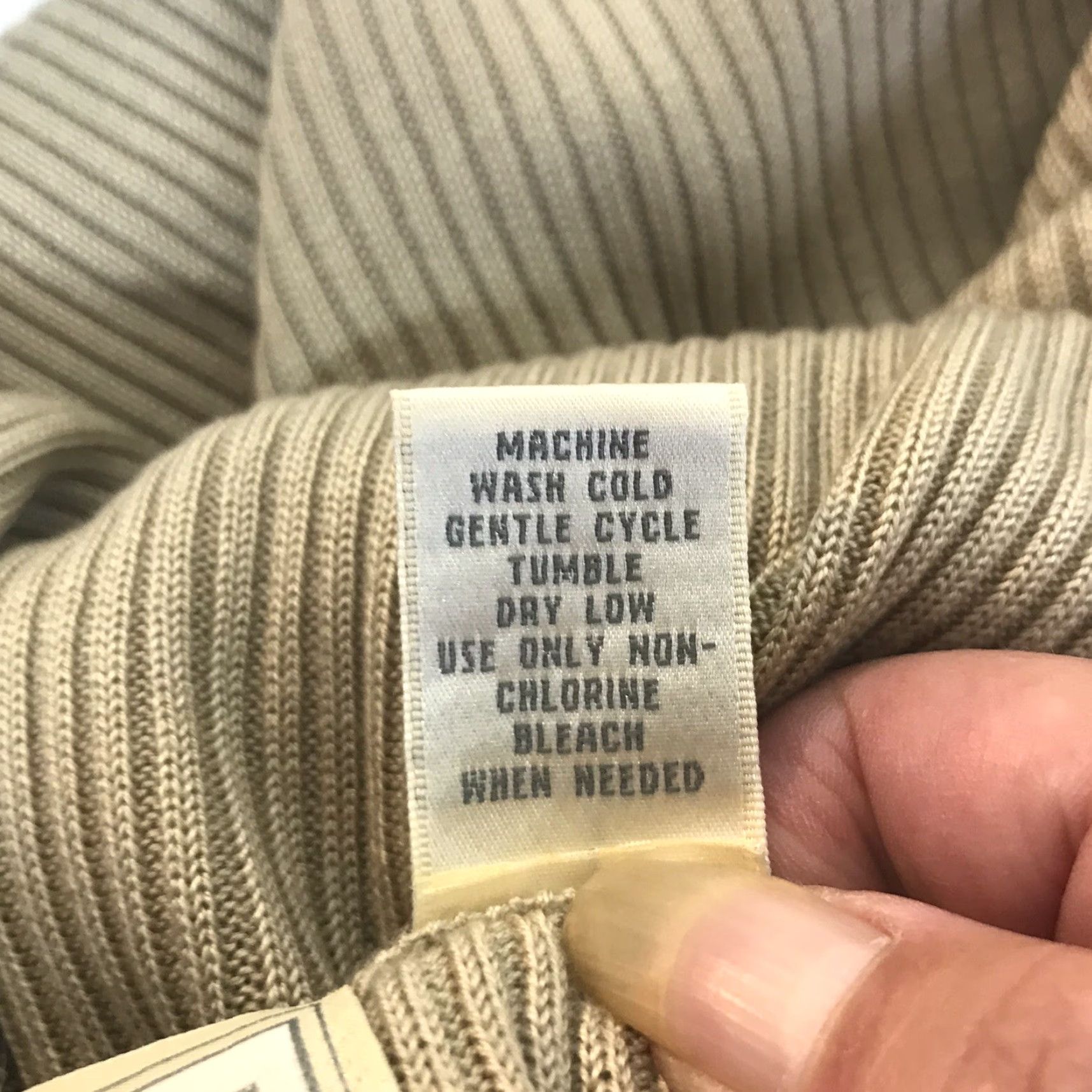 Vintage Studio Works Lightweight Beige Mock Neck Sweater Womens Size M - Cap Sleeve, Casual, Comfort Size M / US 6-8 / IT 42-44 - 6 Thumbnail
