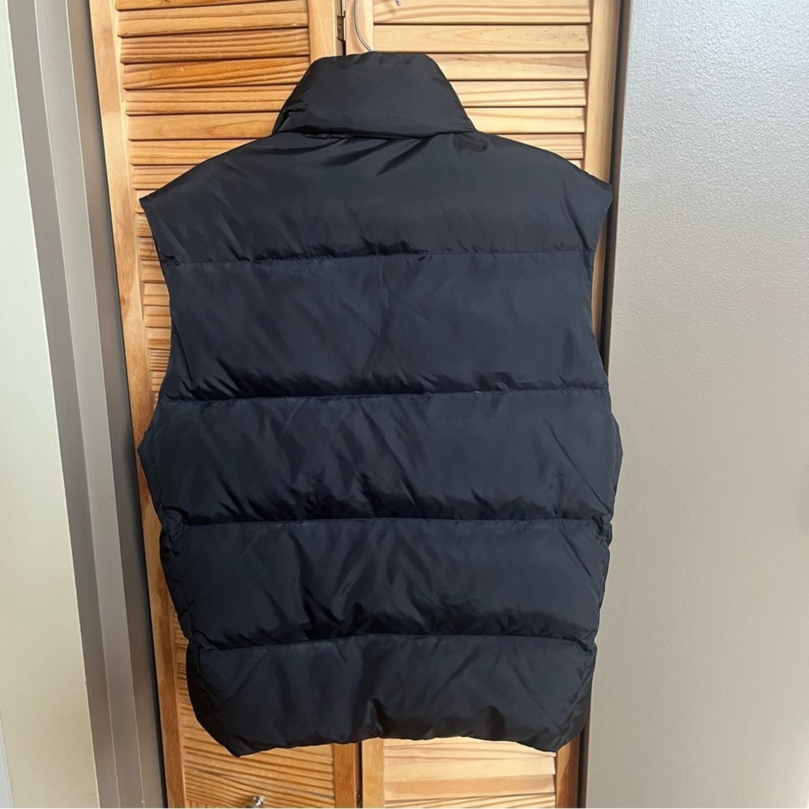 Old Navy Old Navy Mens sz M Black Down Full Zip Puffer Vest Outdoor Size US M / EU 48-50 / 2 - 6 Thumbnail