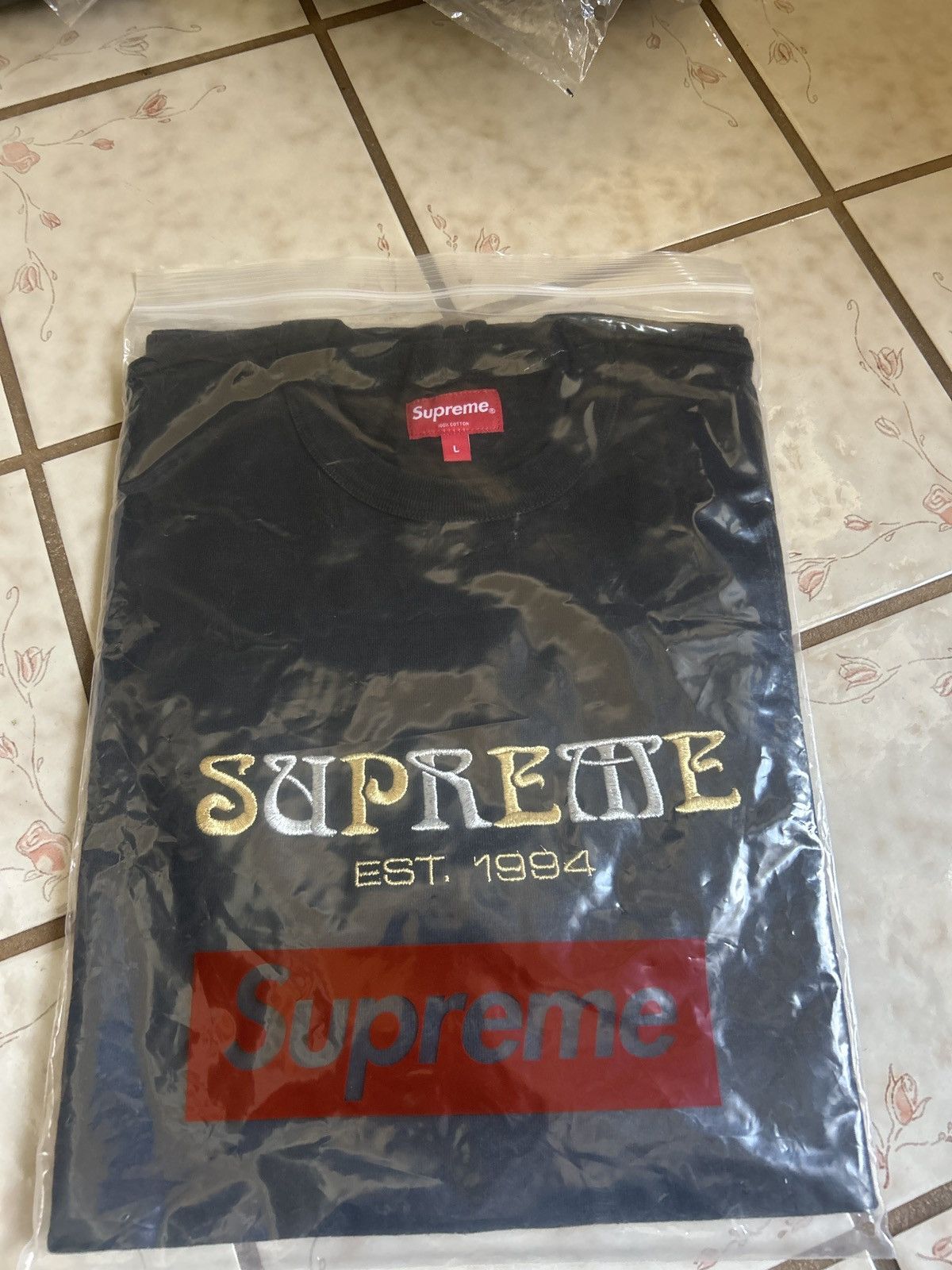 Supreme Supreme Nouveau Logo Tee Size US L / EU 52-54 / 3 - 2 Thumbnail