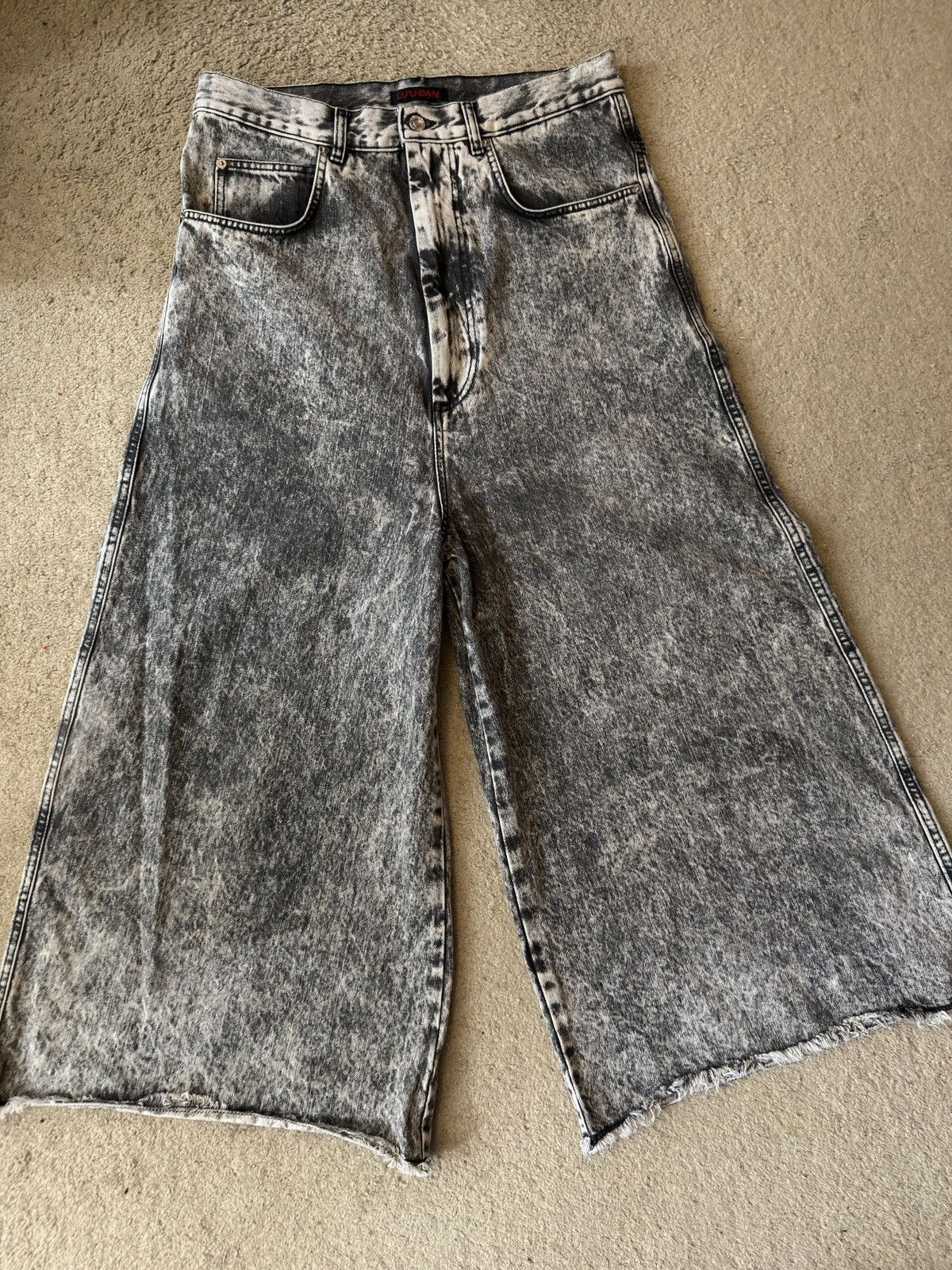 LUU DAN Luu Dan Black acid wash wide cropped jeans 32 Size US 32 / EU 48 - 1 Thumbnail