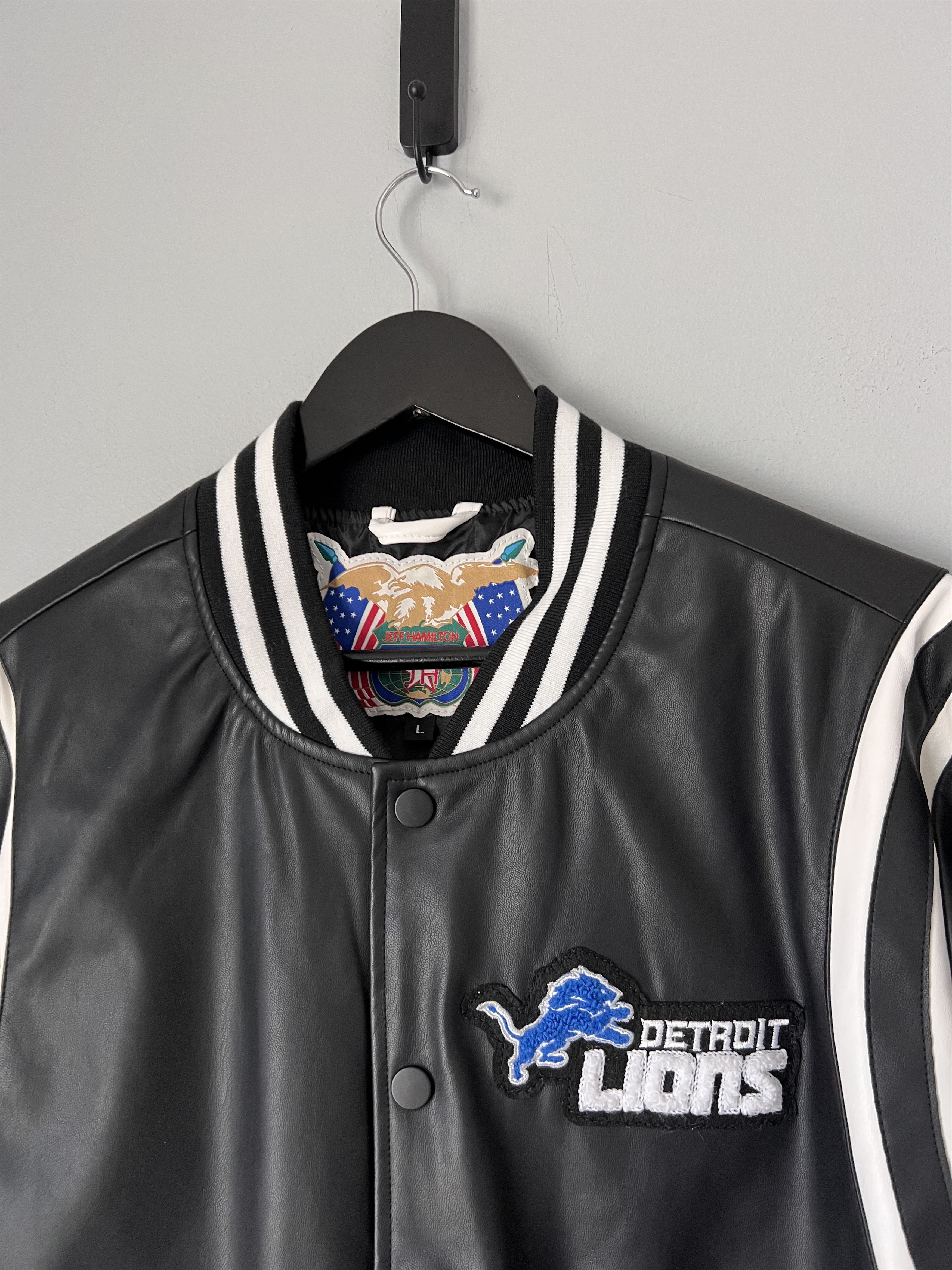 Jeff Hamilton Jeff Hamilton Detroit Lions Vegan Leather Bomber Jacket Size US L / EU 52-54 / 3 - 2 Thumbnail