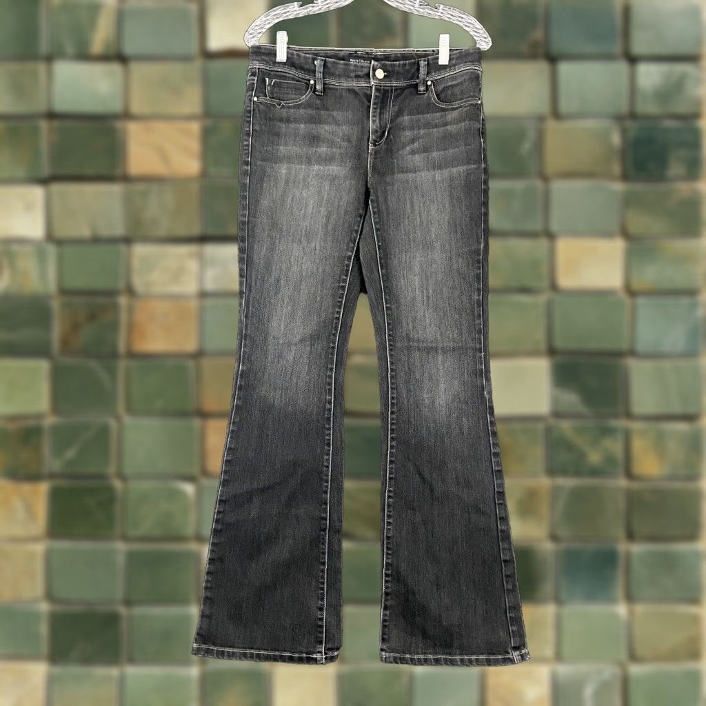 White House Black Market White House Black Market Blanc Women's Flared Black Jeans 6R Regular Size 28" / US 6 / IT 42 - 1 Thumbnail