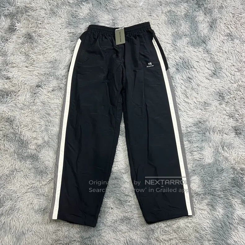 Balenciaga Balenciaga Casual Pants, Size 48 Size US 32 / EU 48 - 1 Thumbnail