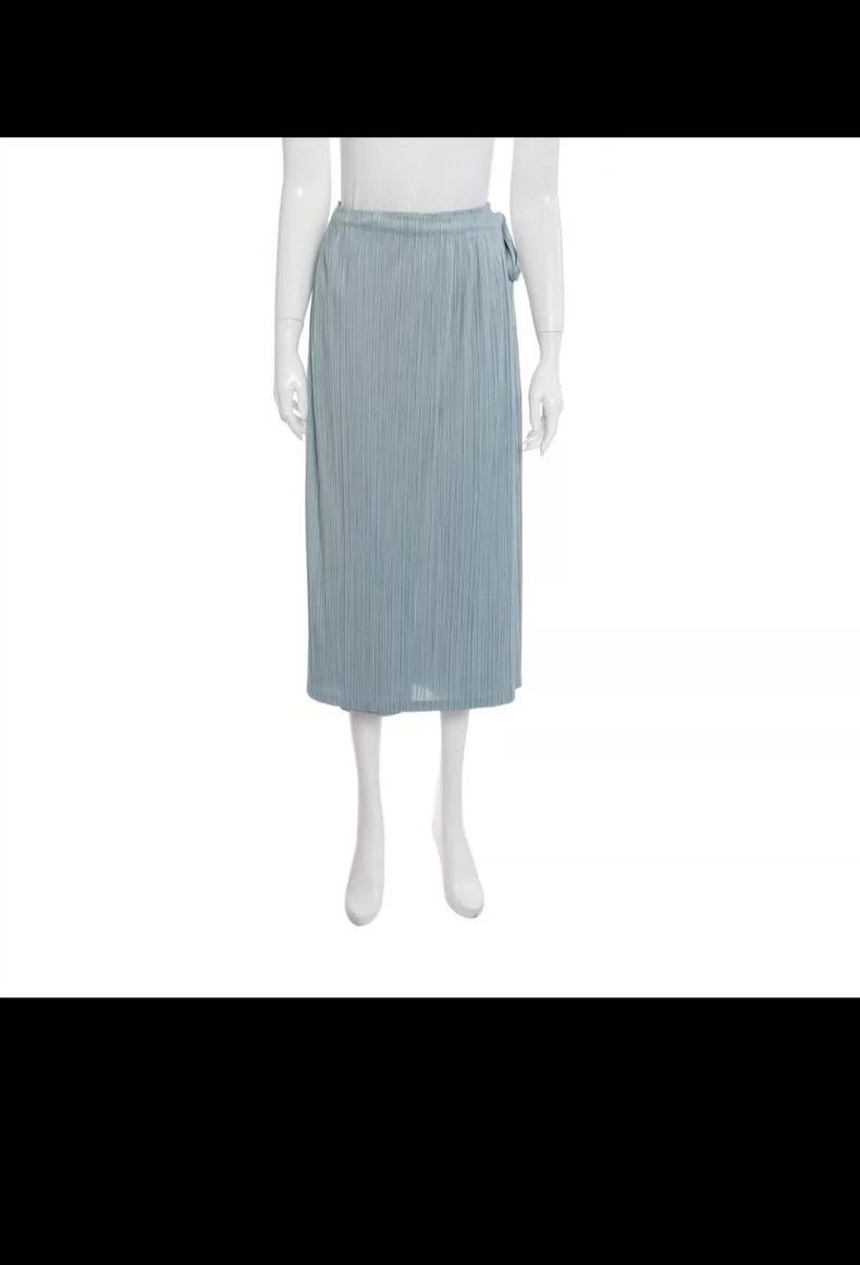 Issey Miyake Issey Miyake size:2 Light blue pleated trousers Size 22" - 1 Thumbnail